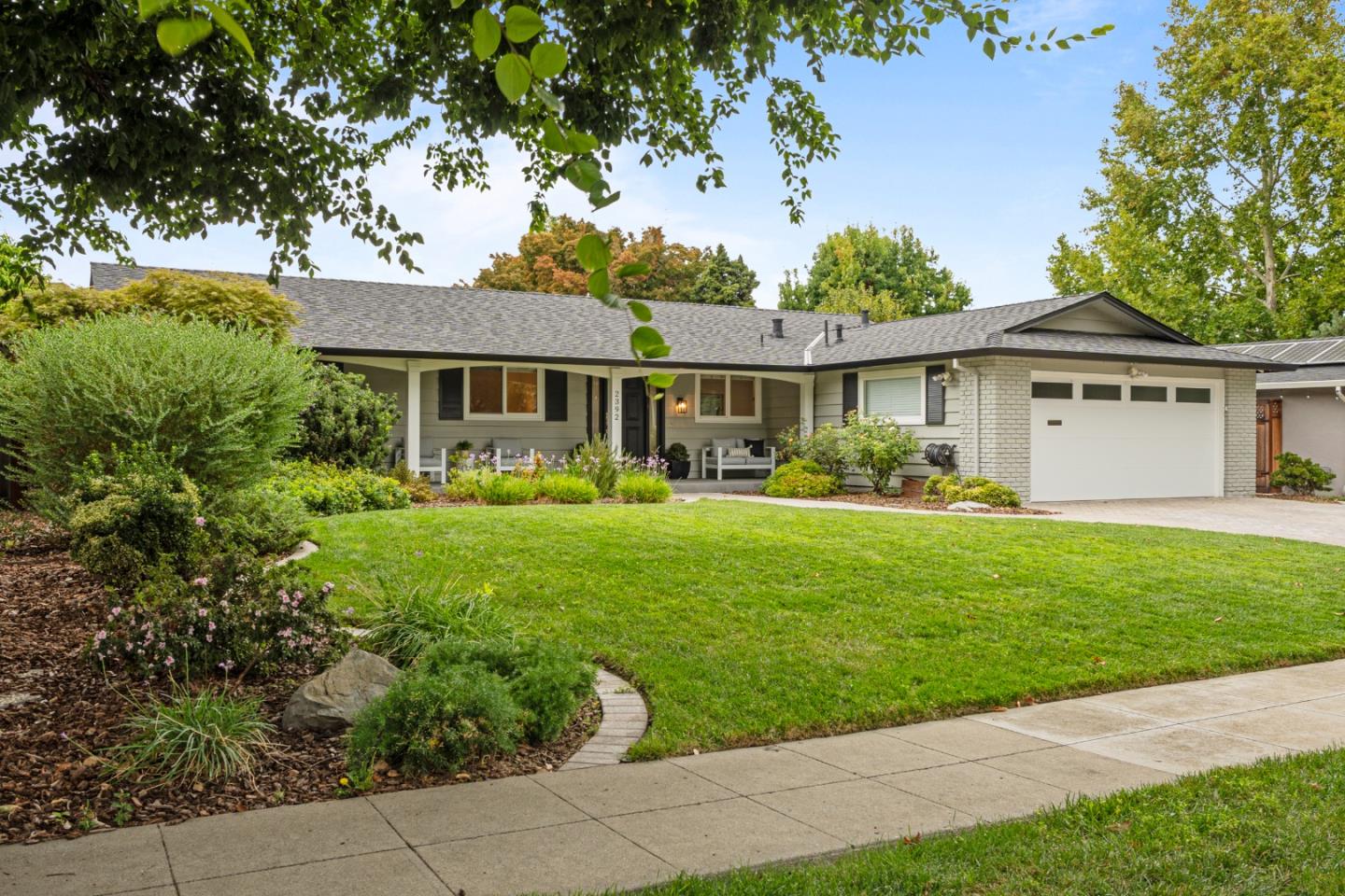 2392 Walden Square