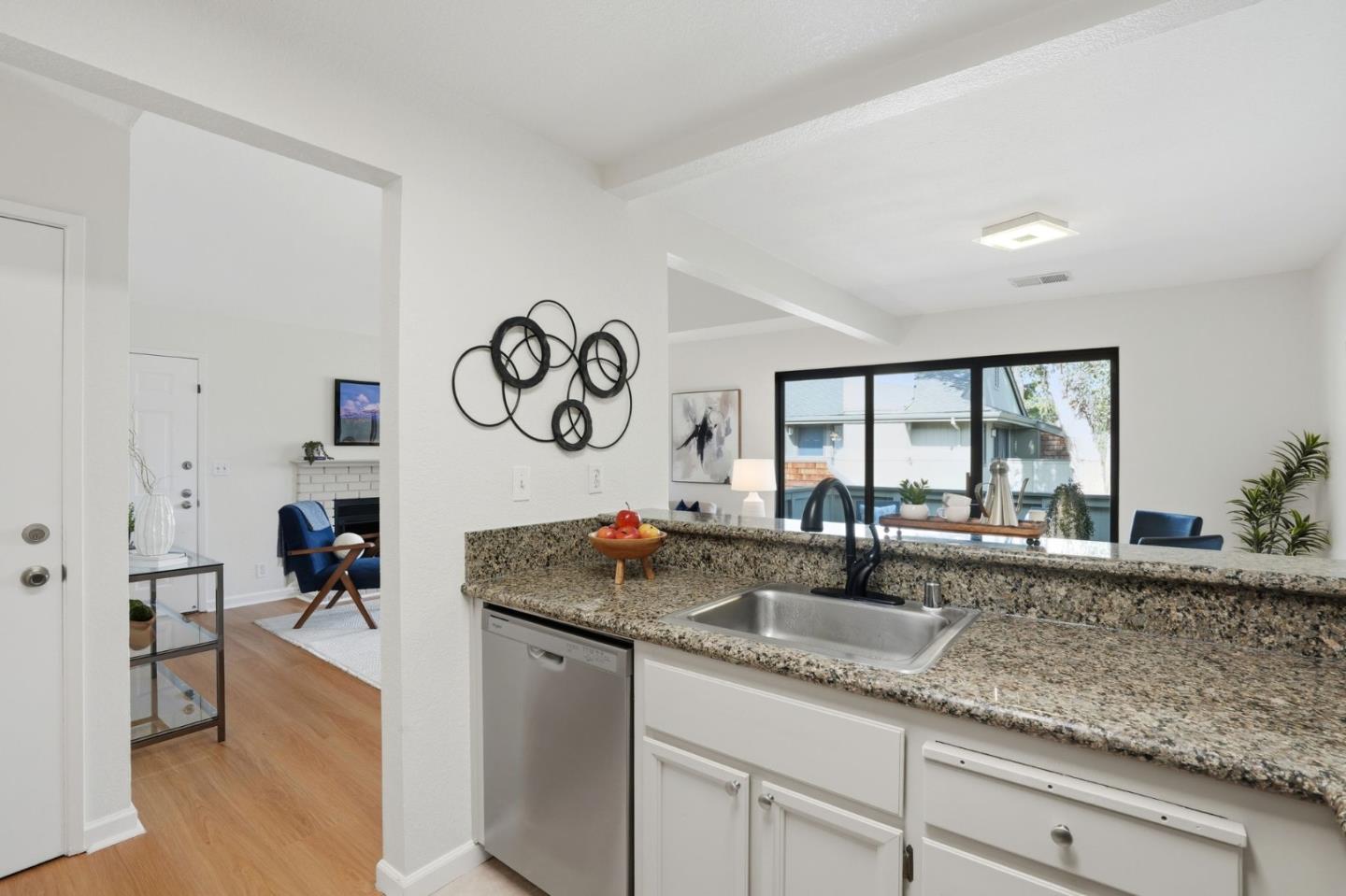 1615 La Terrace Circle