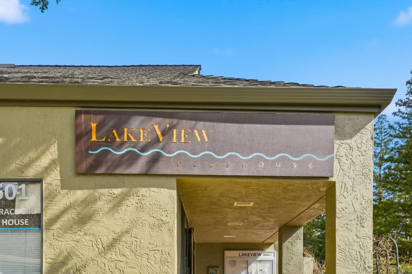 1615 La Terrace Circle