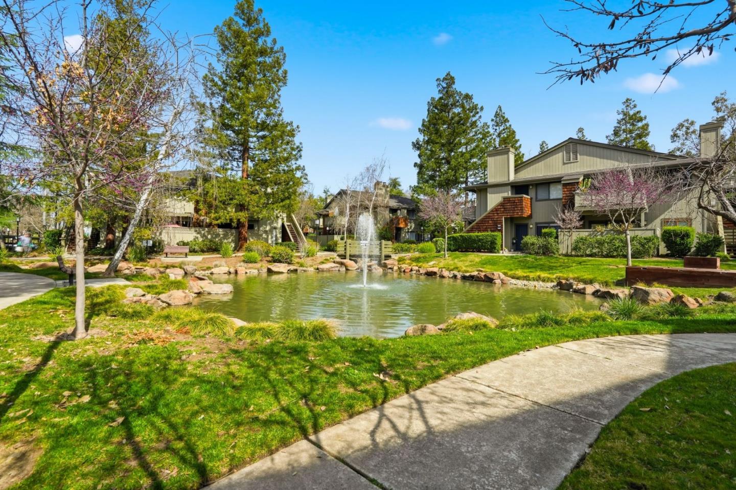 1615 La Terrace Circle