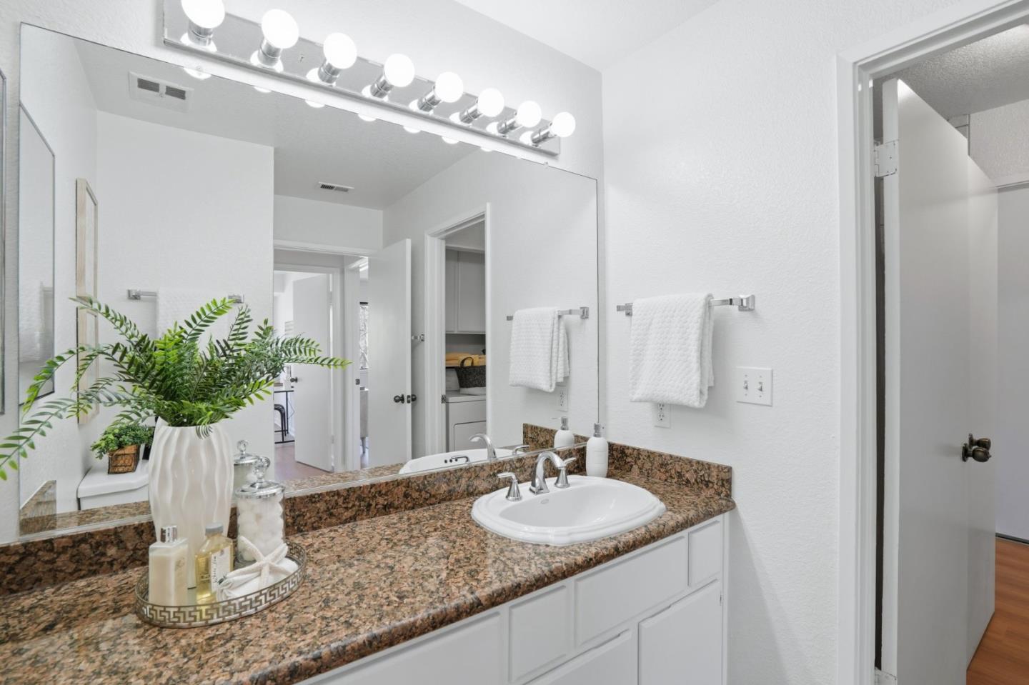 1615 La Terrace Circle