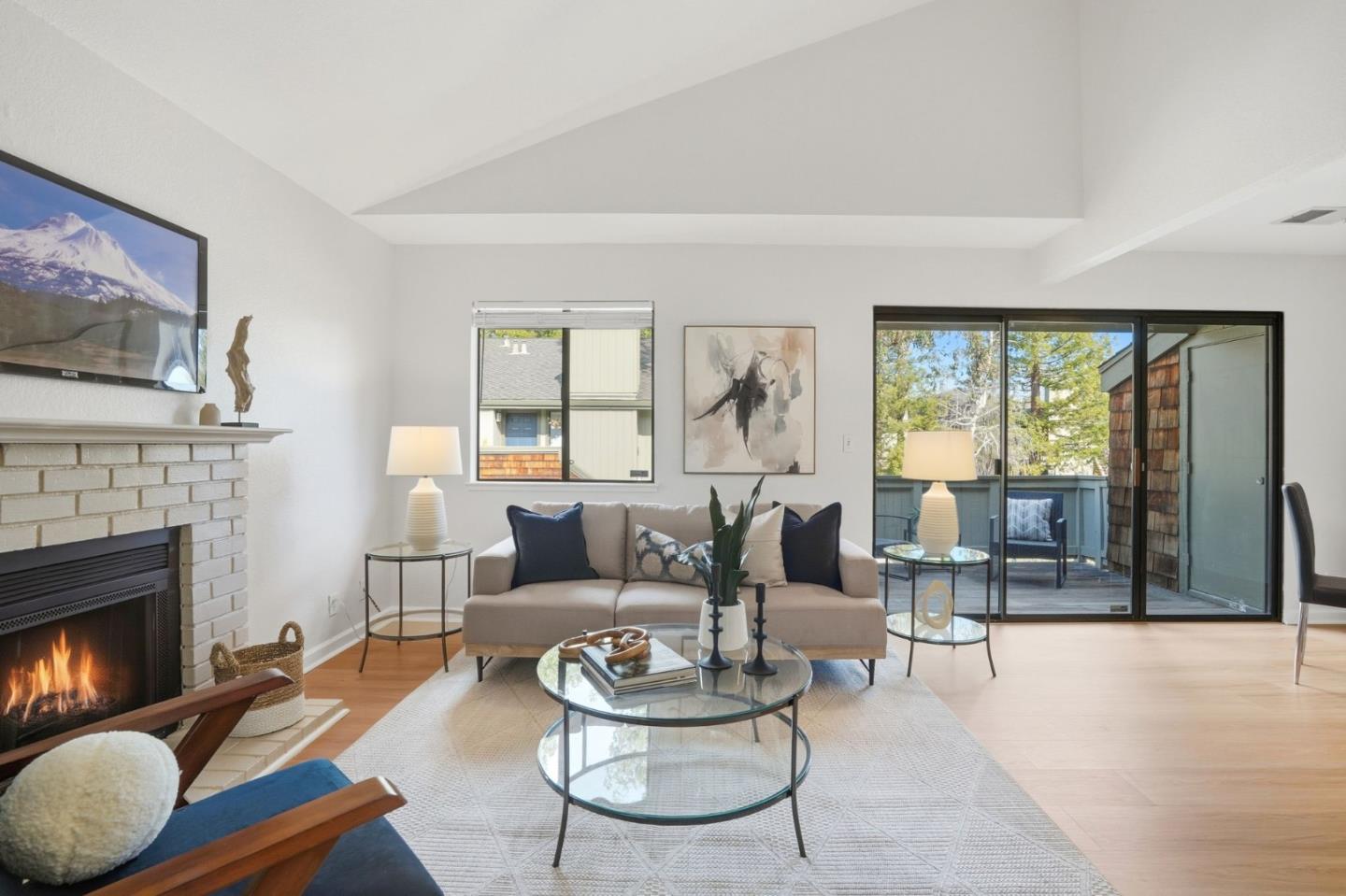 1615 La Terrace Circle