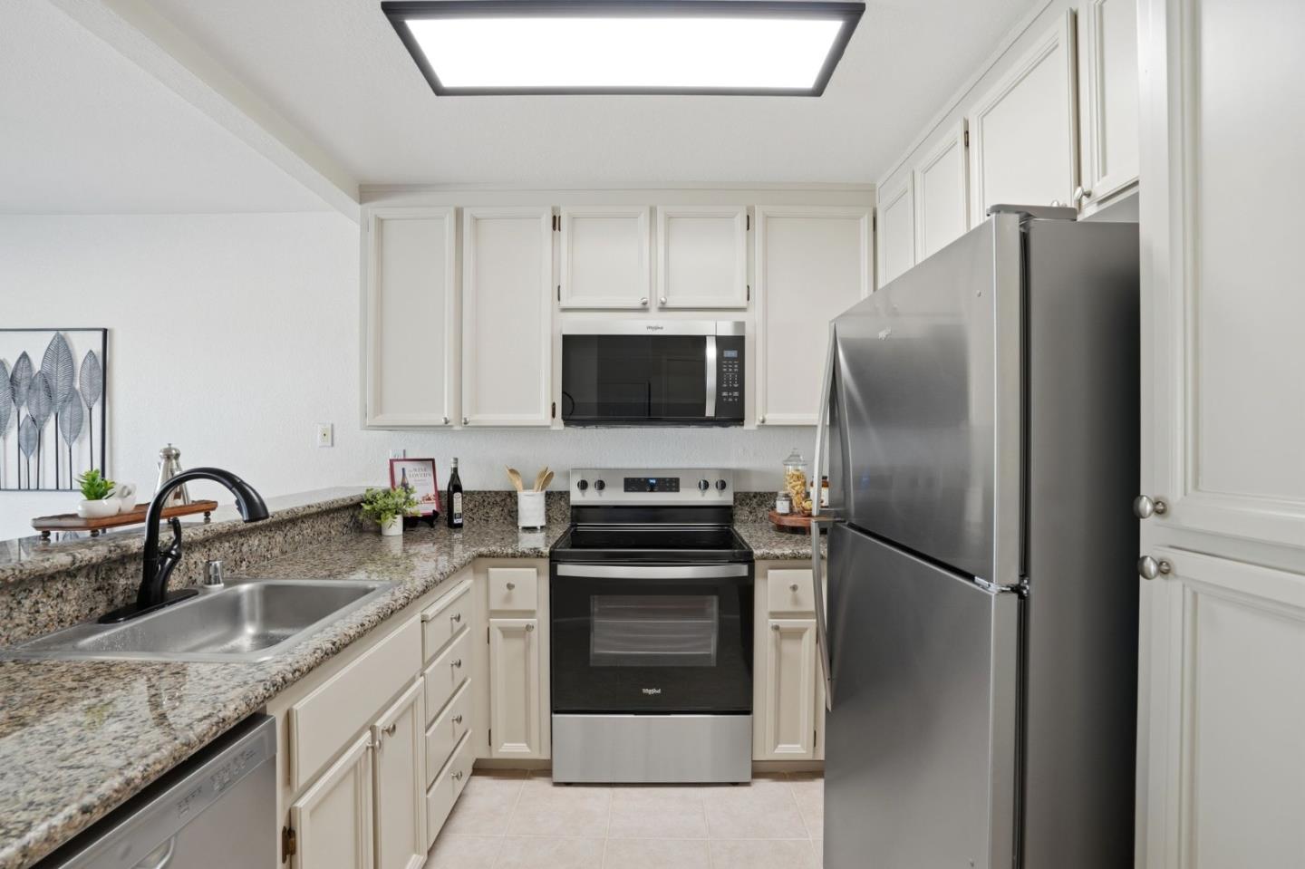 1615 La Terrace Circle