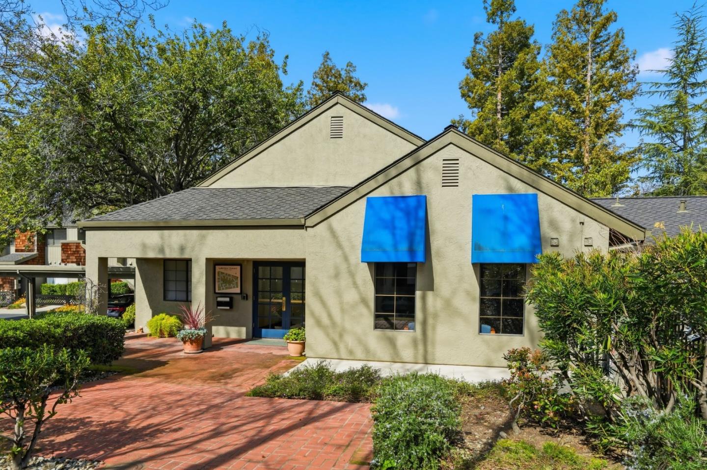 1615 La Terrace Circle