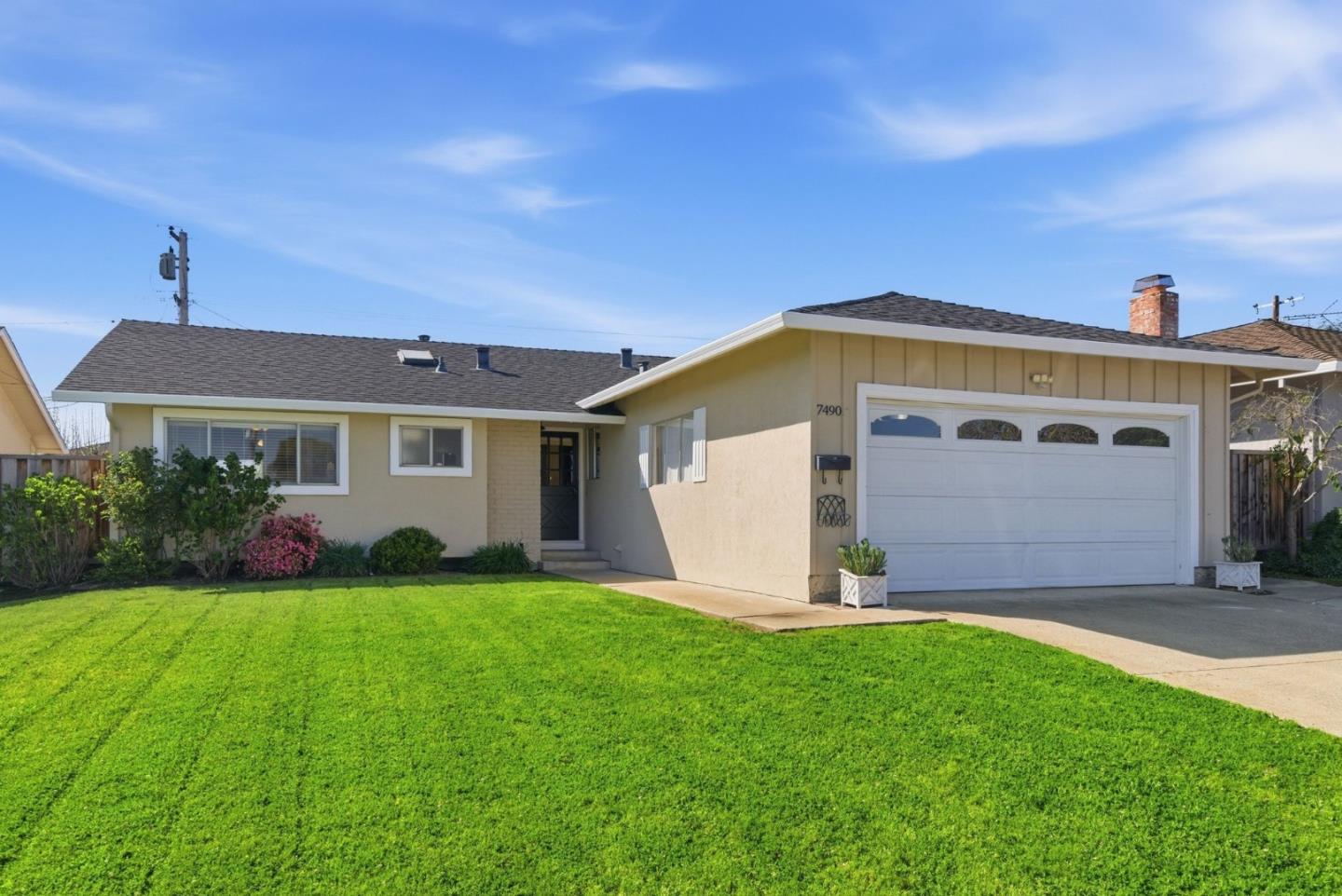 7490 Dumas Drive