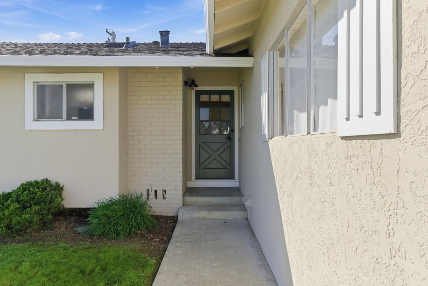 7490 Dumas Drive