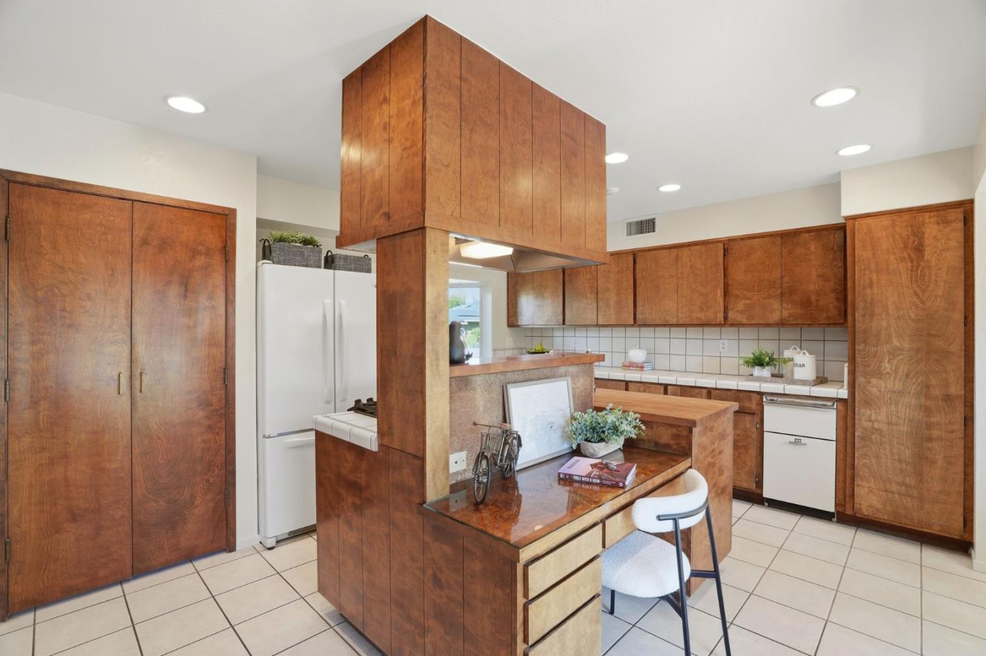 1670 Cabana Drive