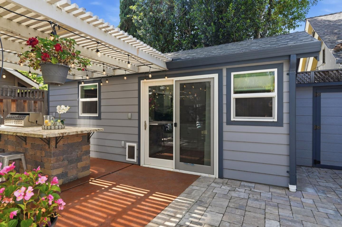 54 Atlas Avenue