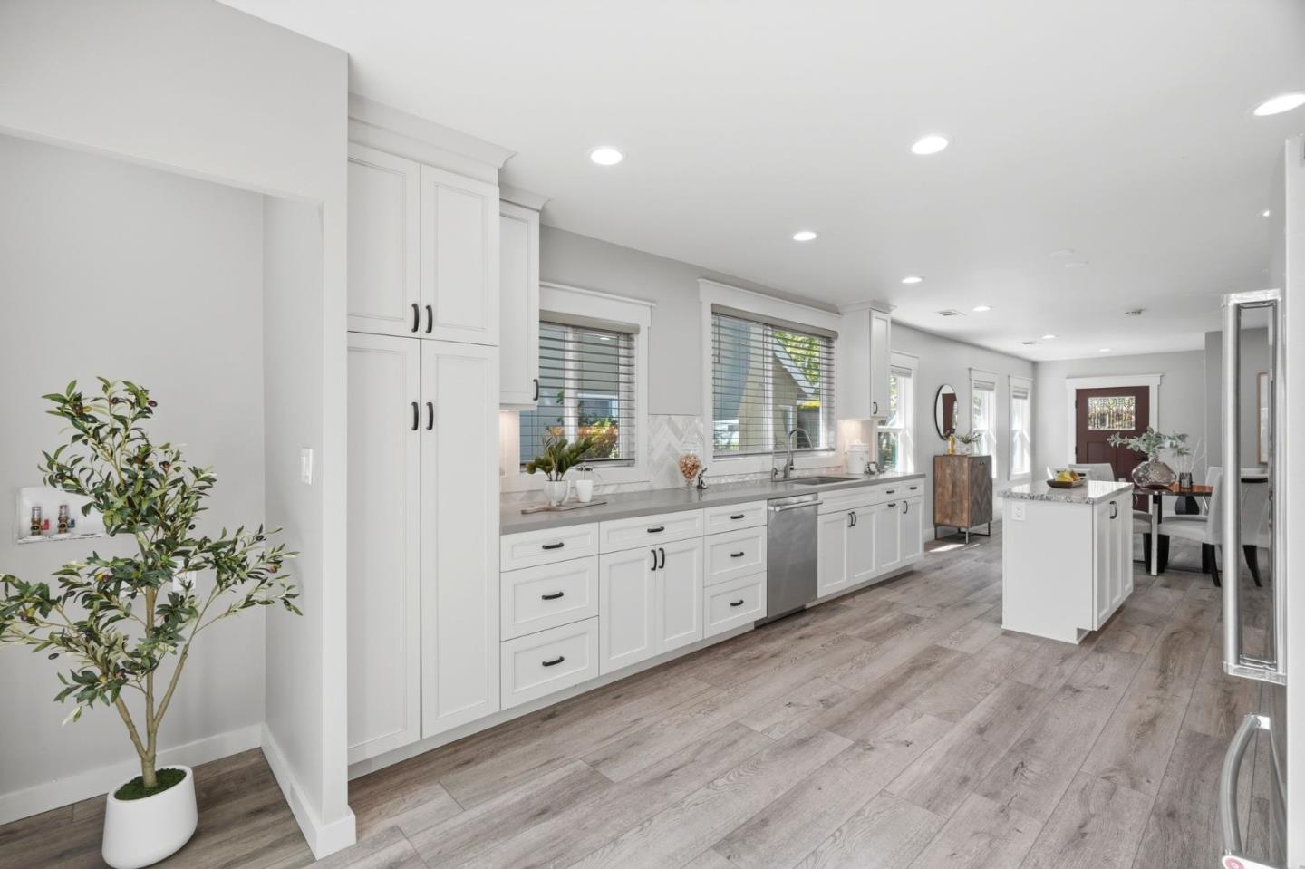 54 Atlas Avenue