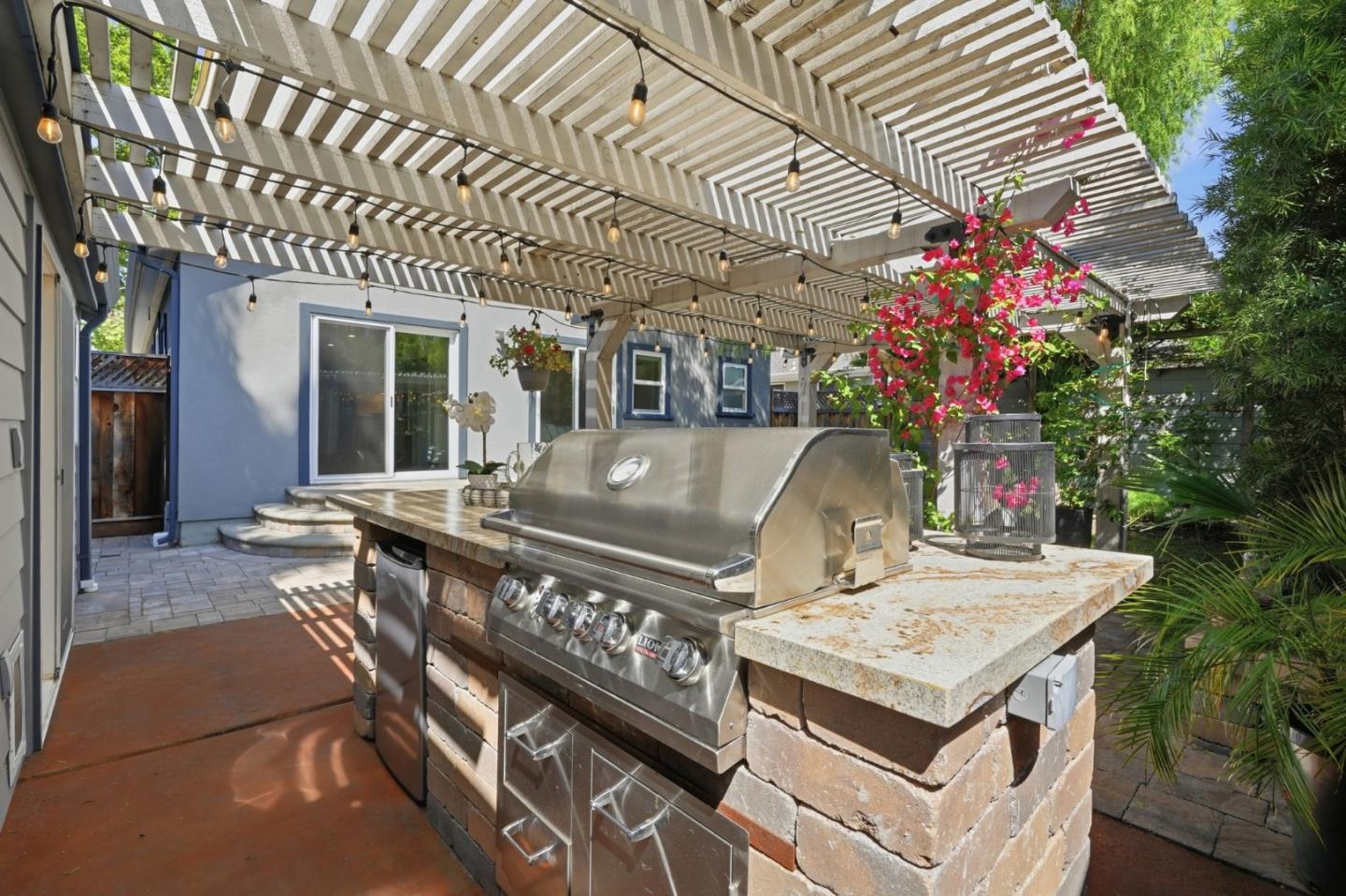 54 Atlas Avenue