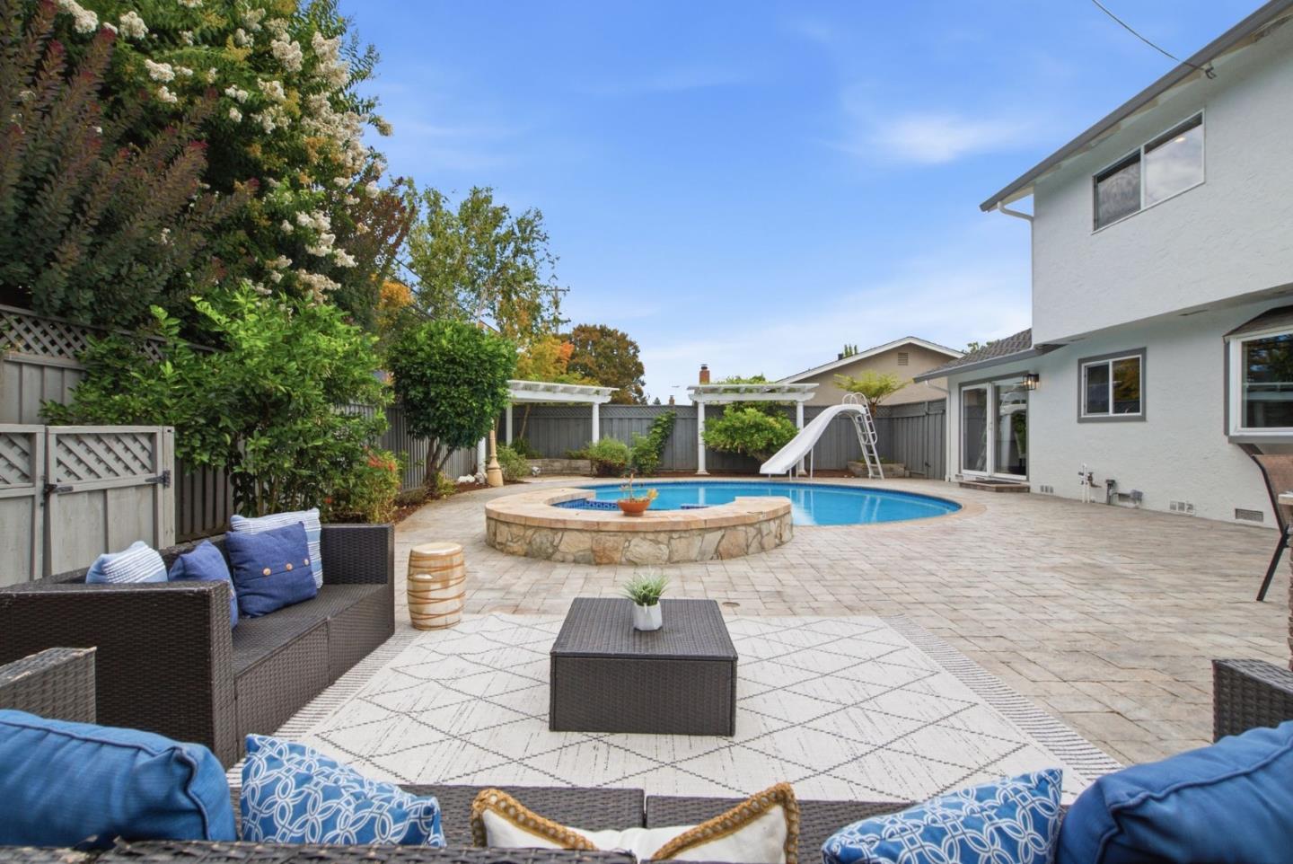 2644 Briarwood DR