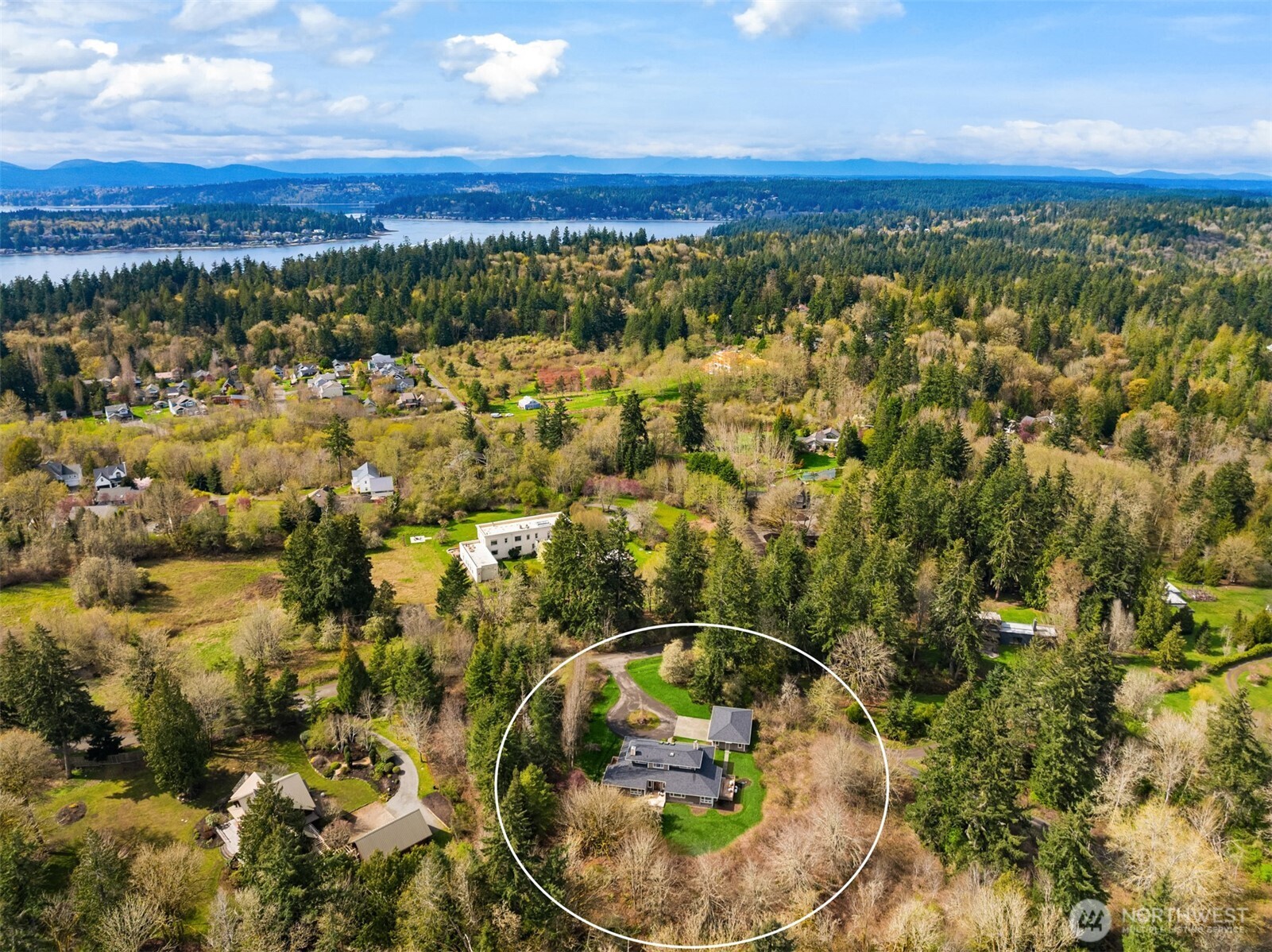 10123 NE Kitsap Street