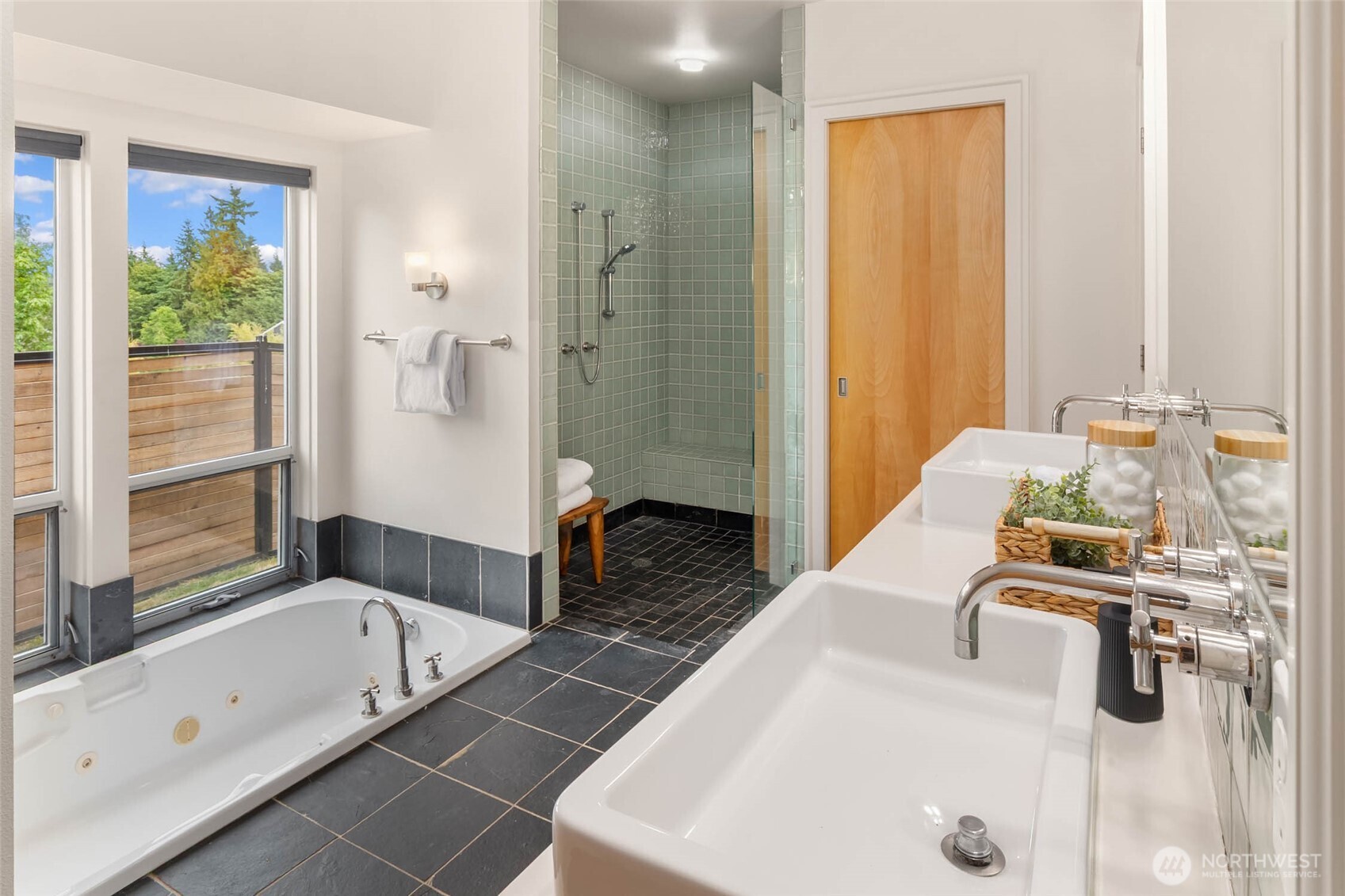 10606 NE 155th Place