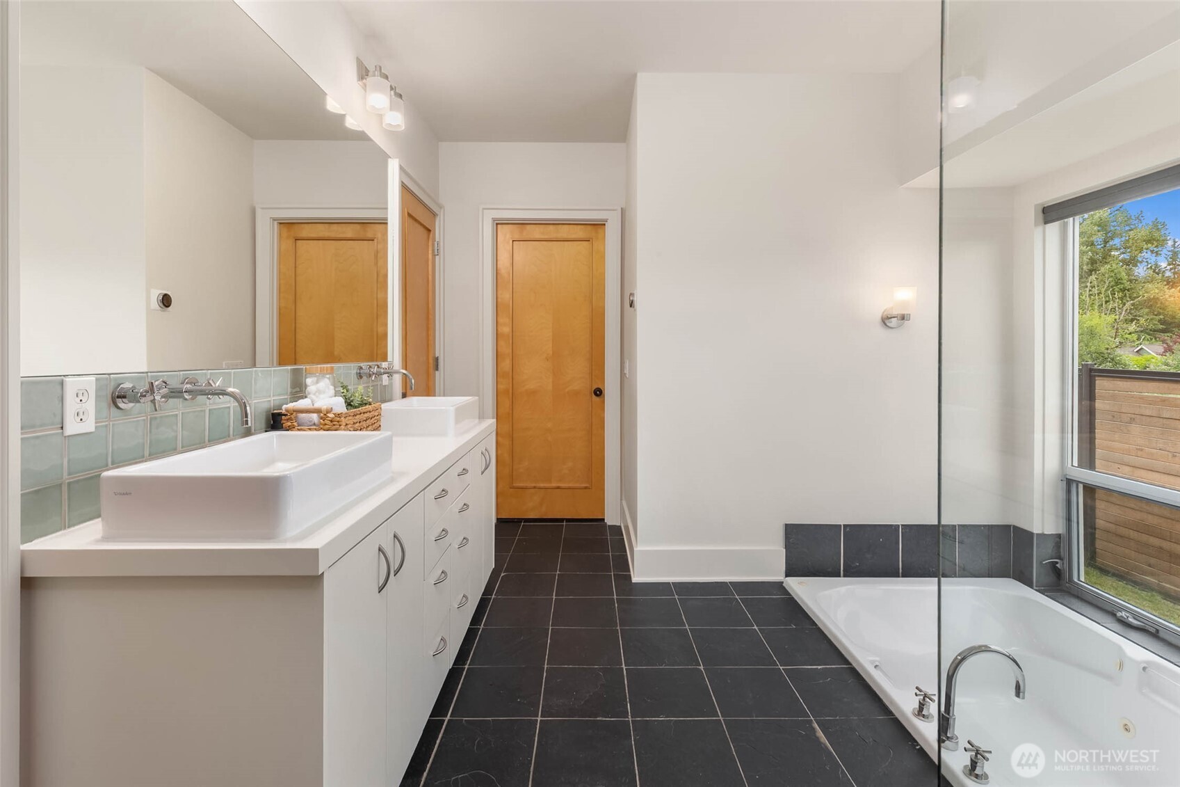 10606 NE 155th Place