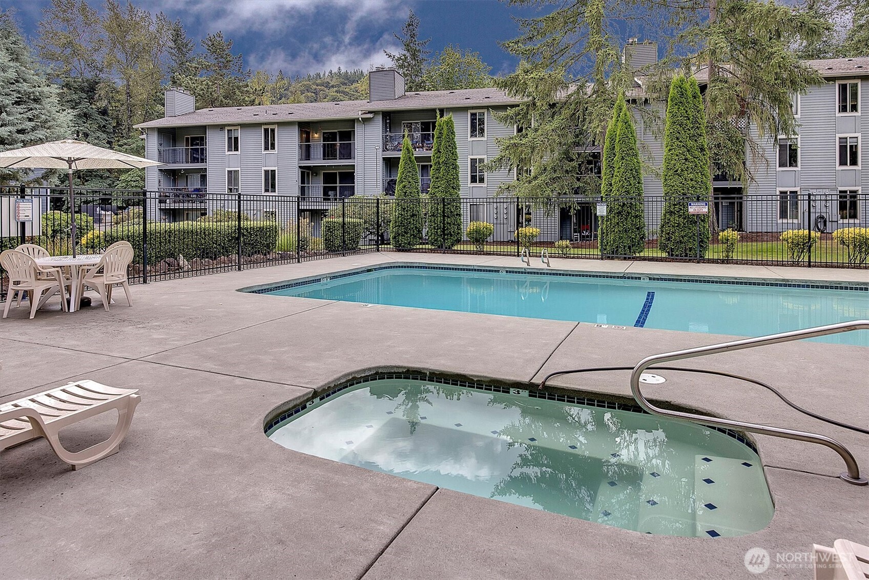 4641 West Lake Sammamish Parkway SE Unit: F105