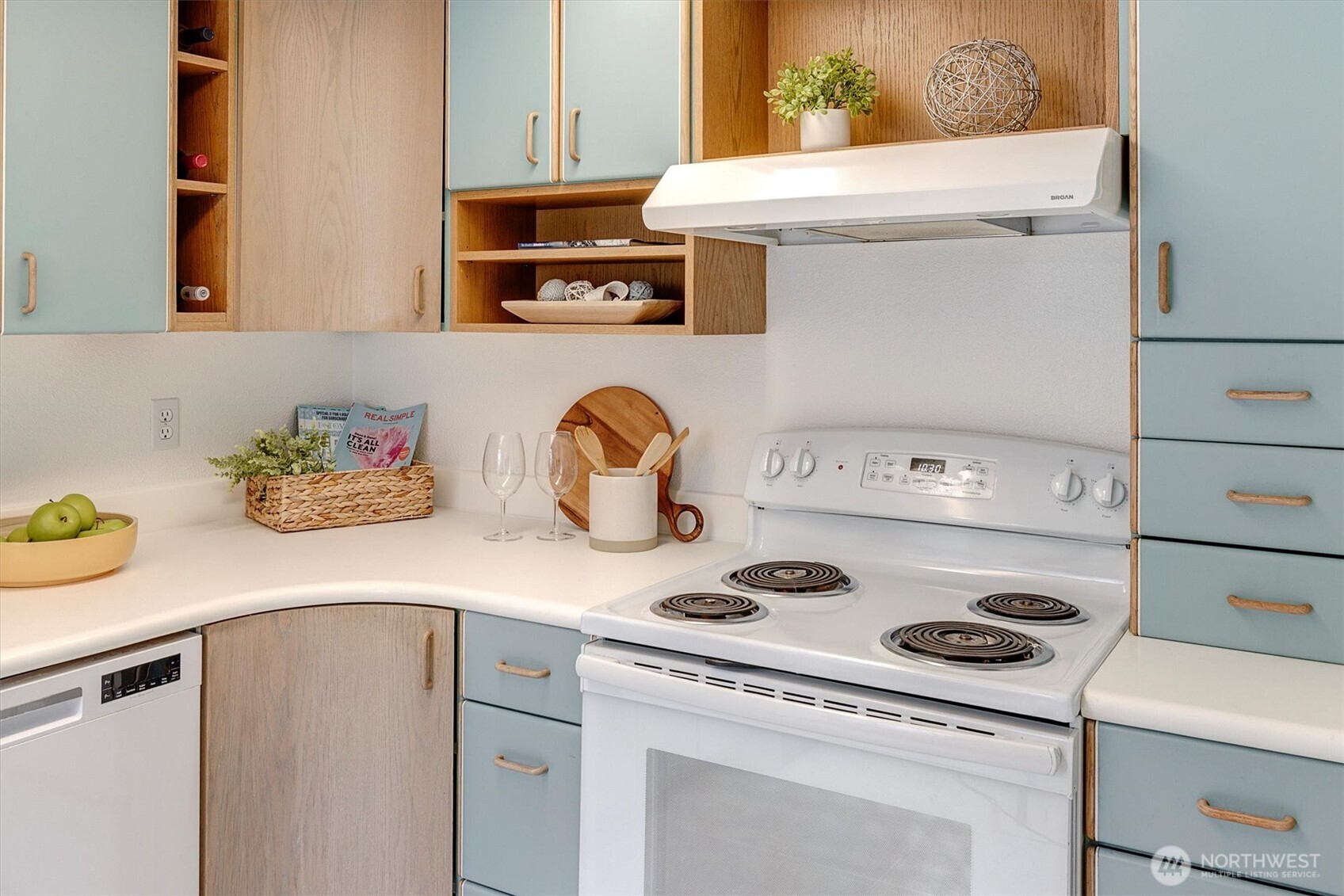 4641 West Lake Sammamish Parkway SE Unit: F105