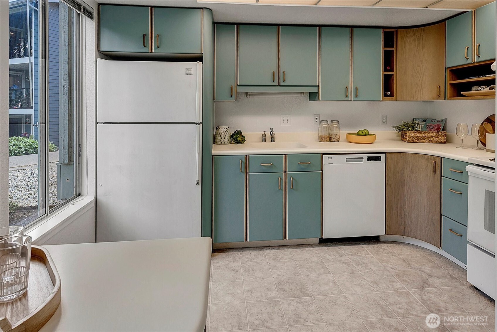 4641 West Lake Sammamish Parkway SE Unit: F105
