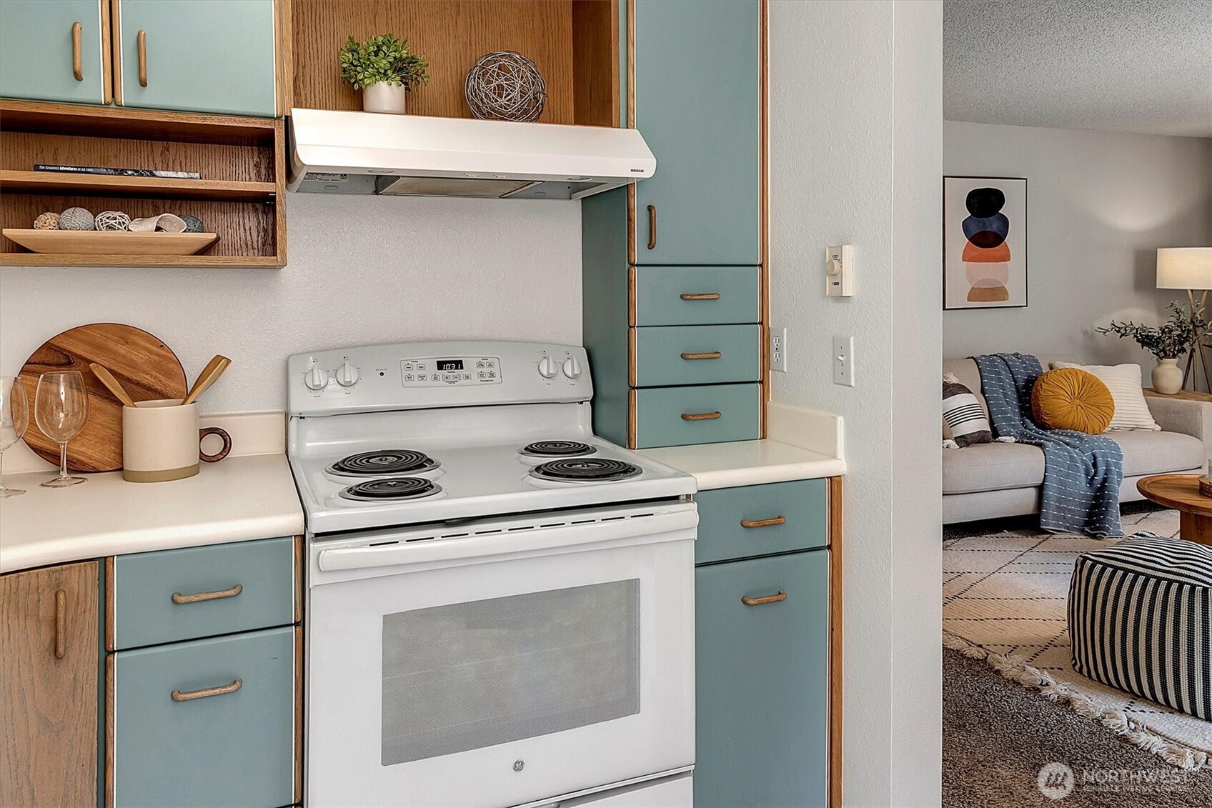 4641 West Lake Sammamish Parkway SE Unit: F105