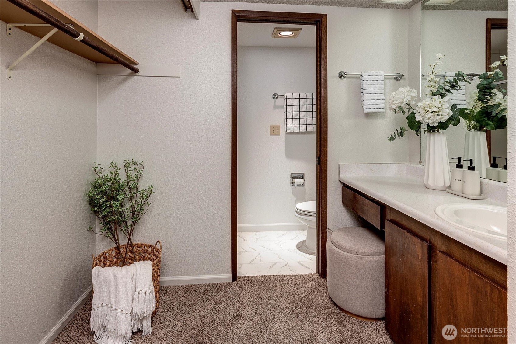 4641 West Lake Sammamish Parkway SE Unit: F105