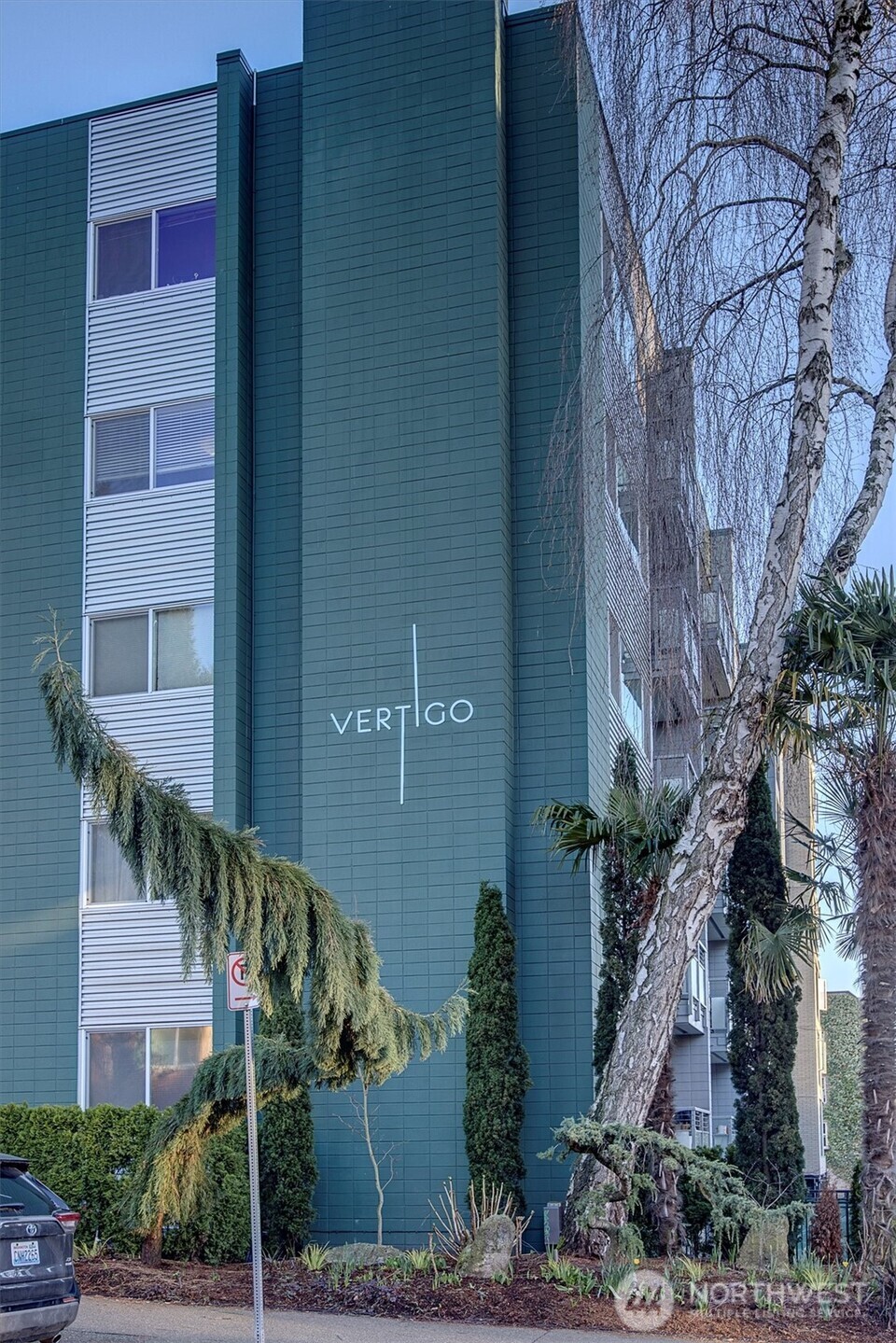 705 E Republican Street Unit: 302