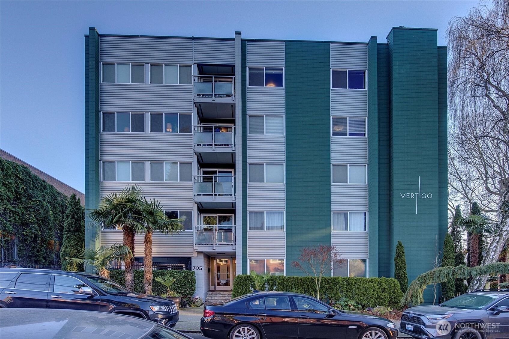 705 E Republican Street Unit: 302