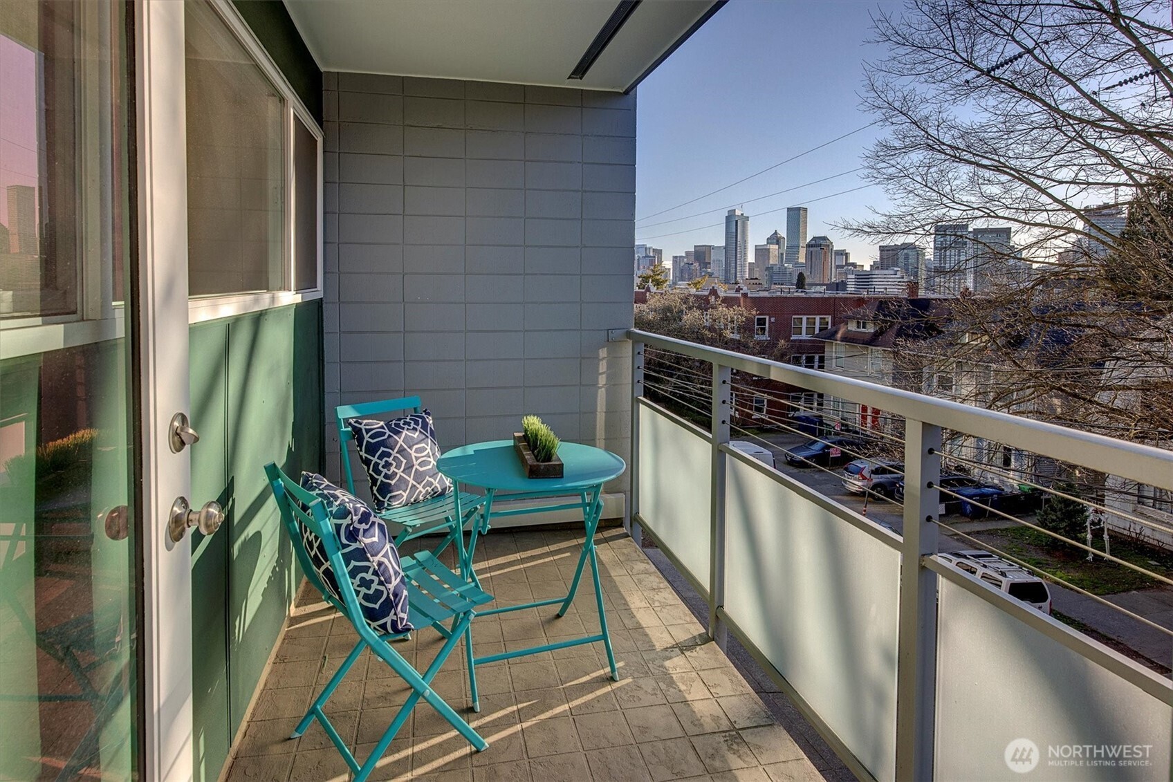 705 E Republican Street Unit: 302