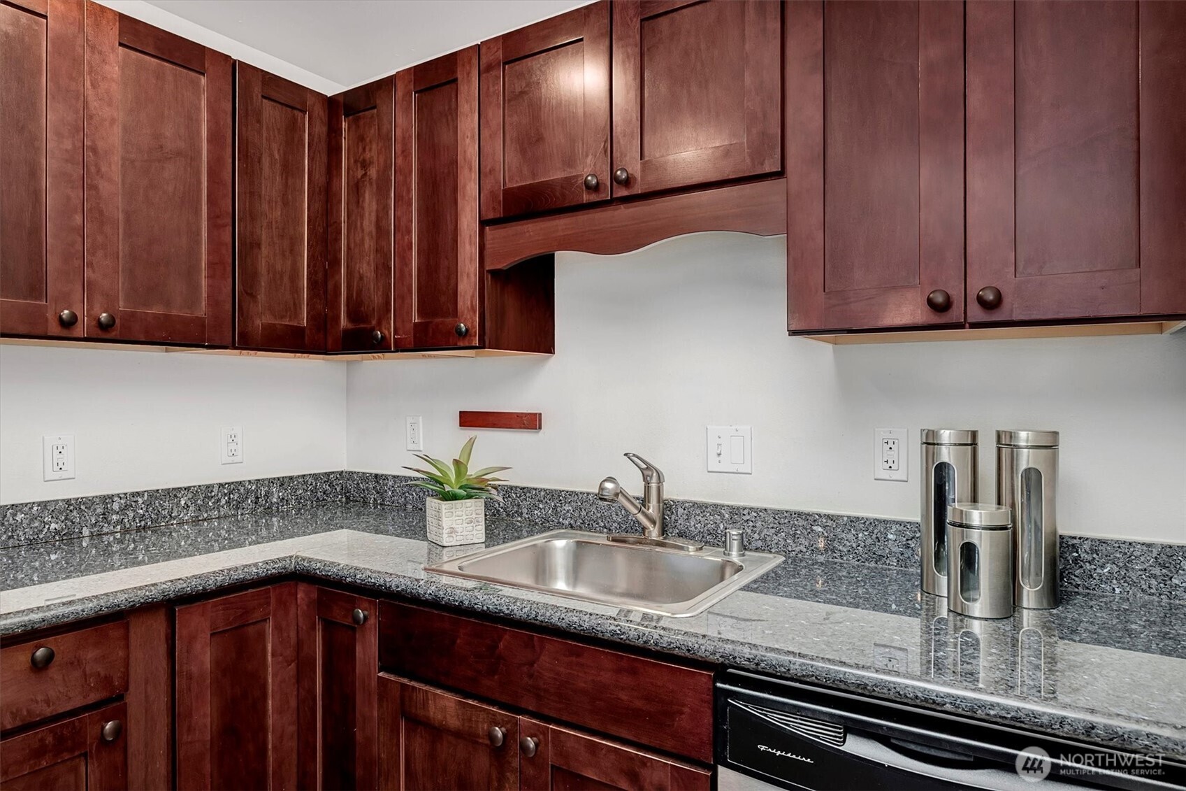 705 E Republican Street Unit: 302
