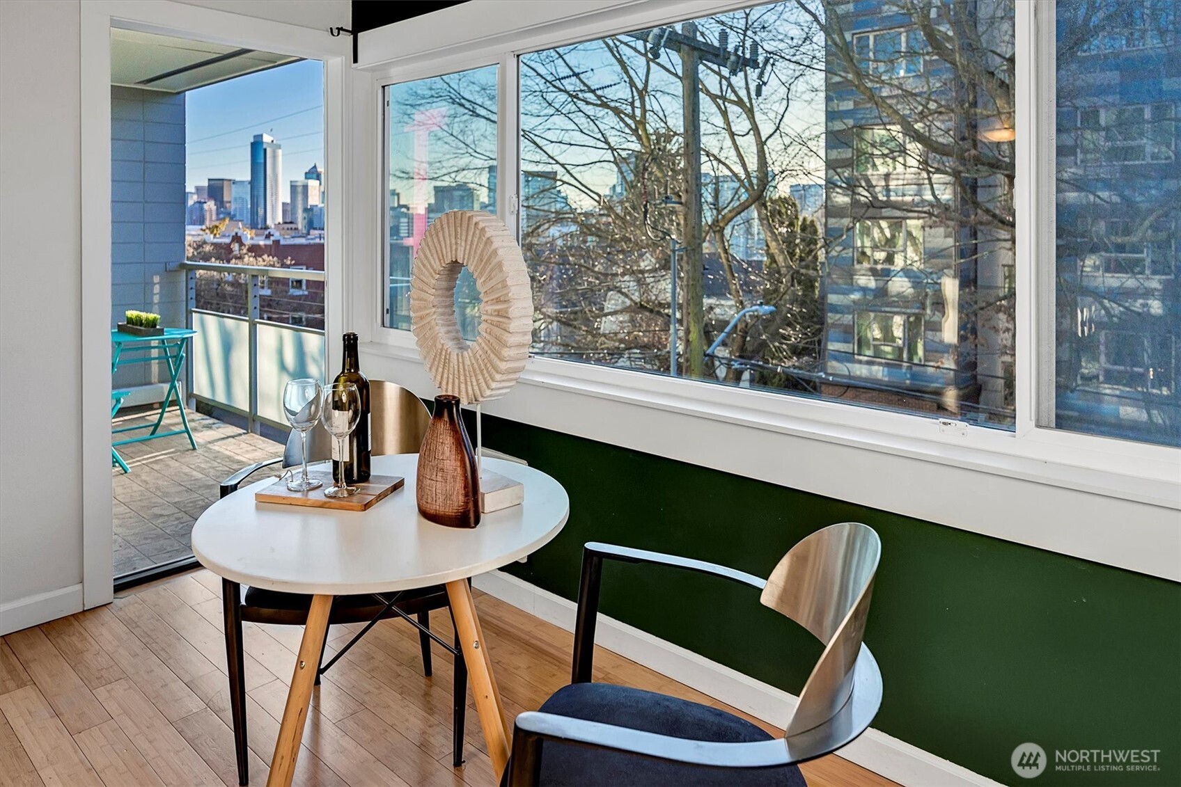 705 E Republican Street Unit: 302