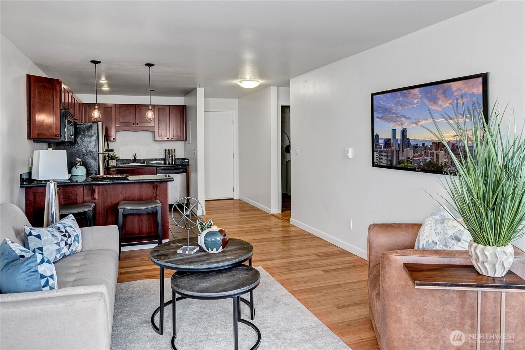 705 E Republican Street Unit: 302
