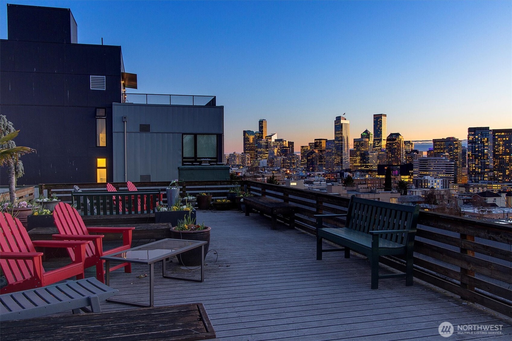 705 E Republican Street Unit: 302