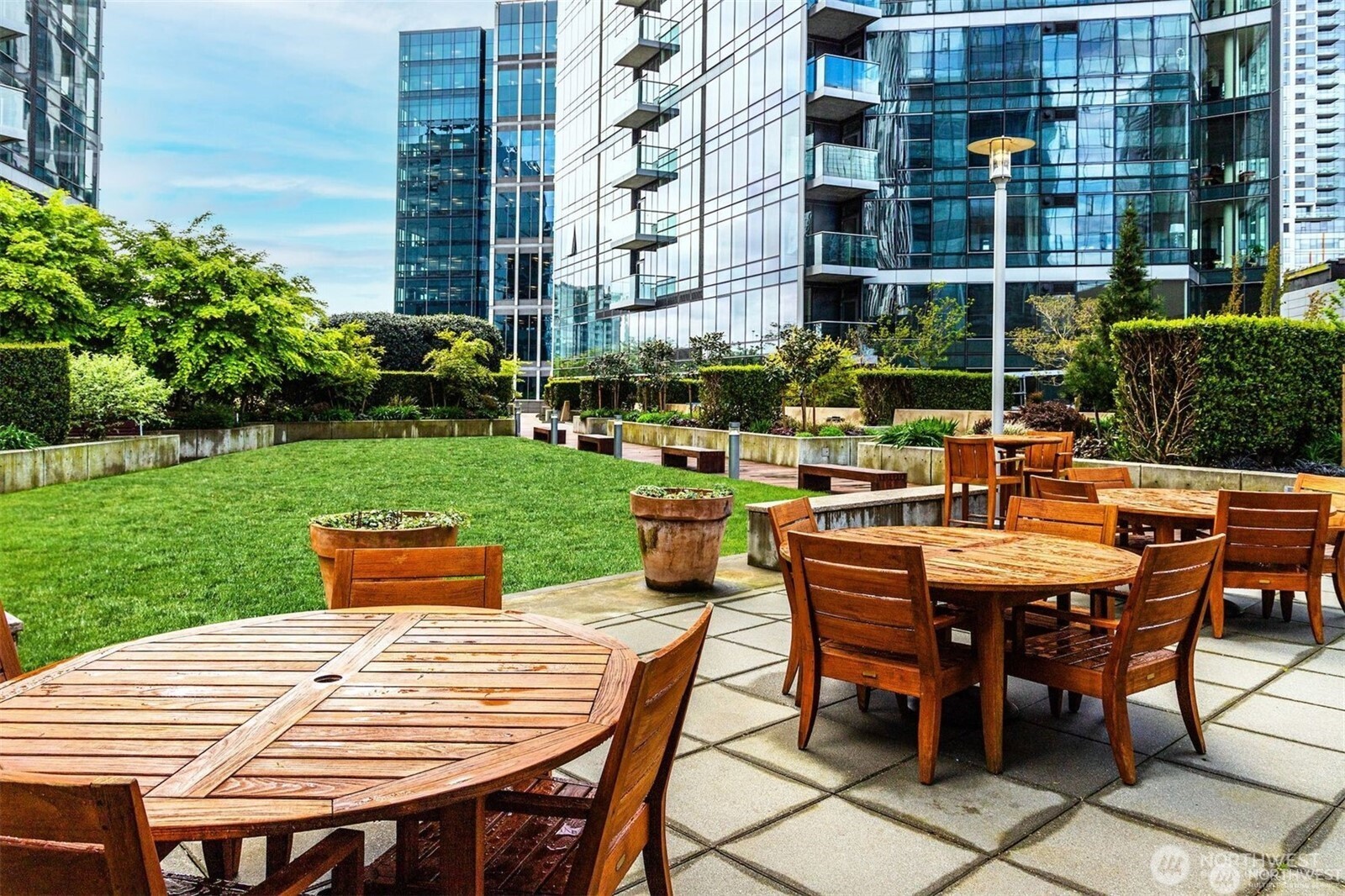 10700 NE 4th Street Unit: 2712