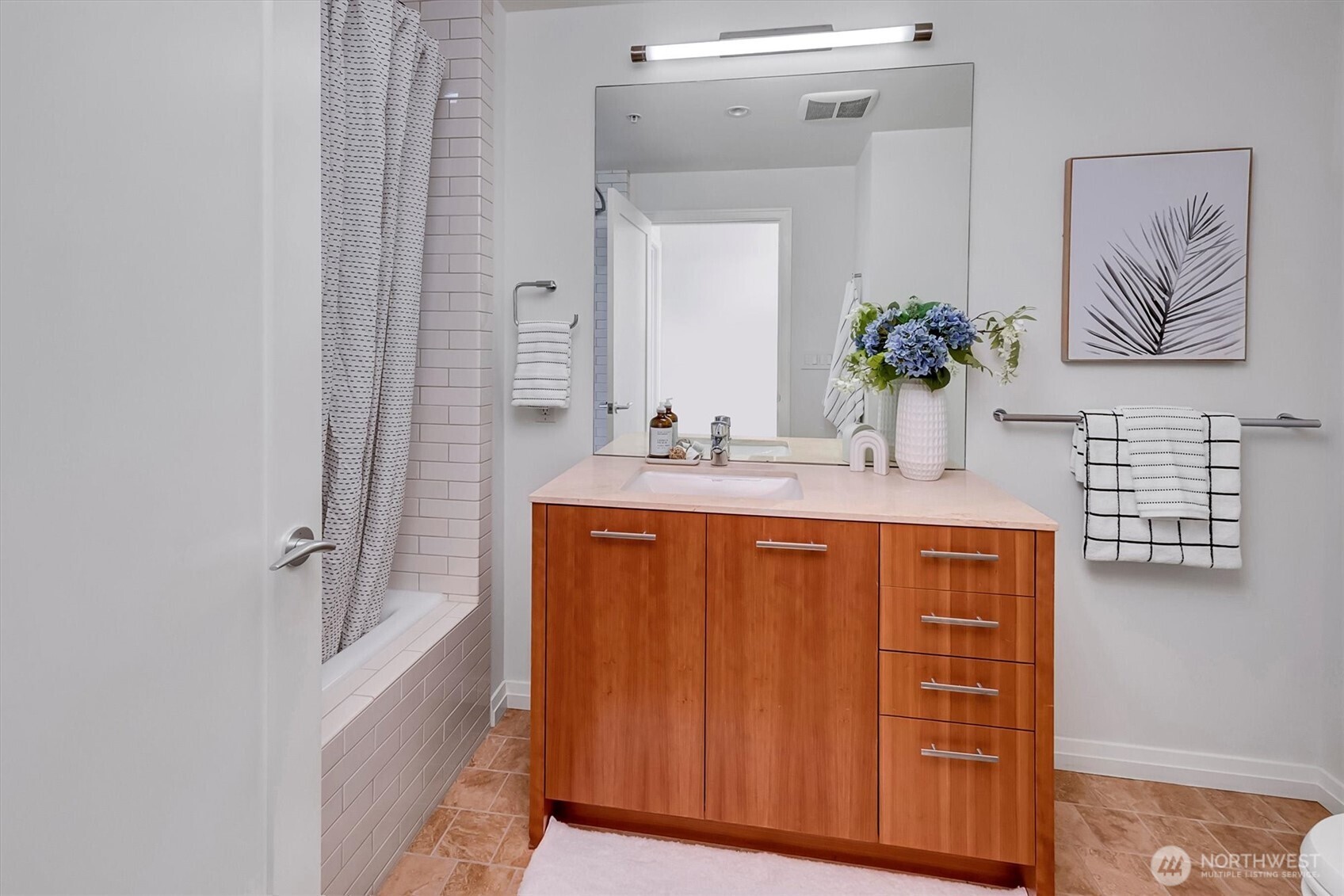 10700 NE 4th Street Unit: 2712