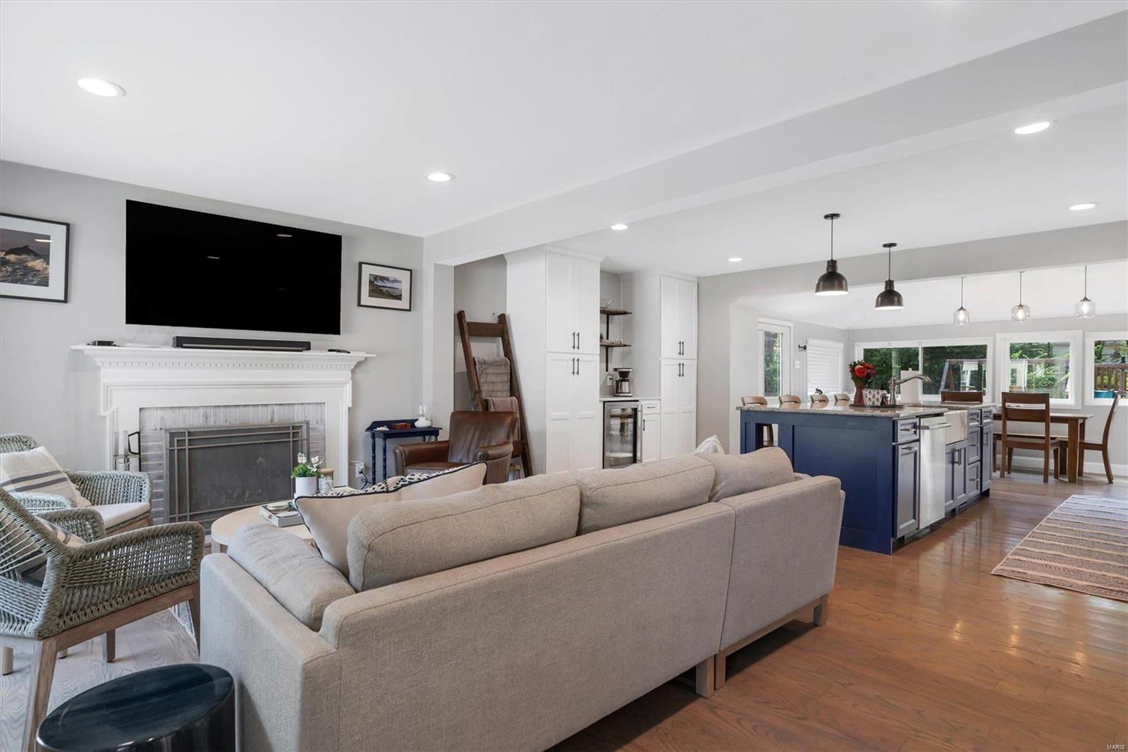 951 Woodgate Drive