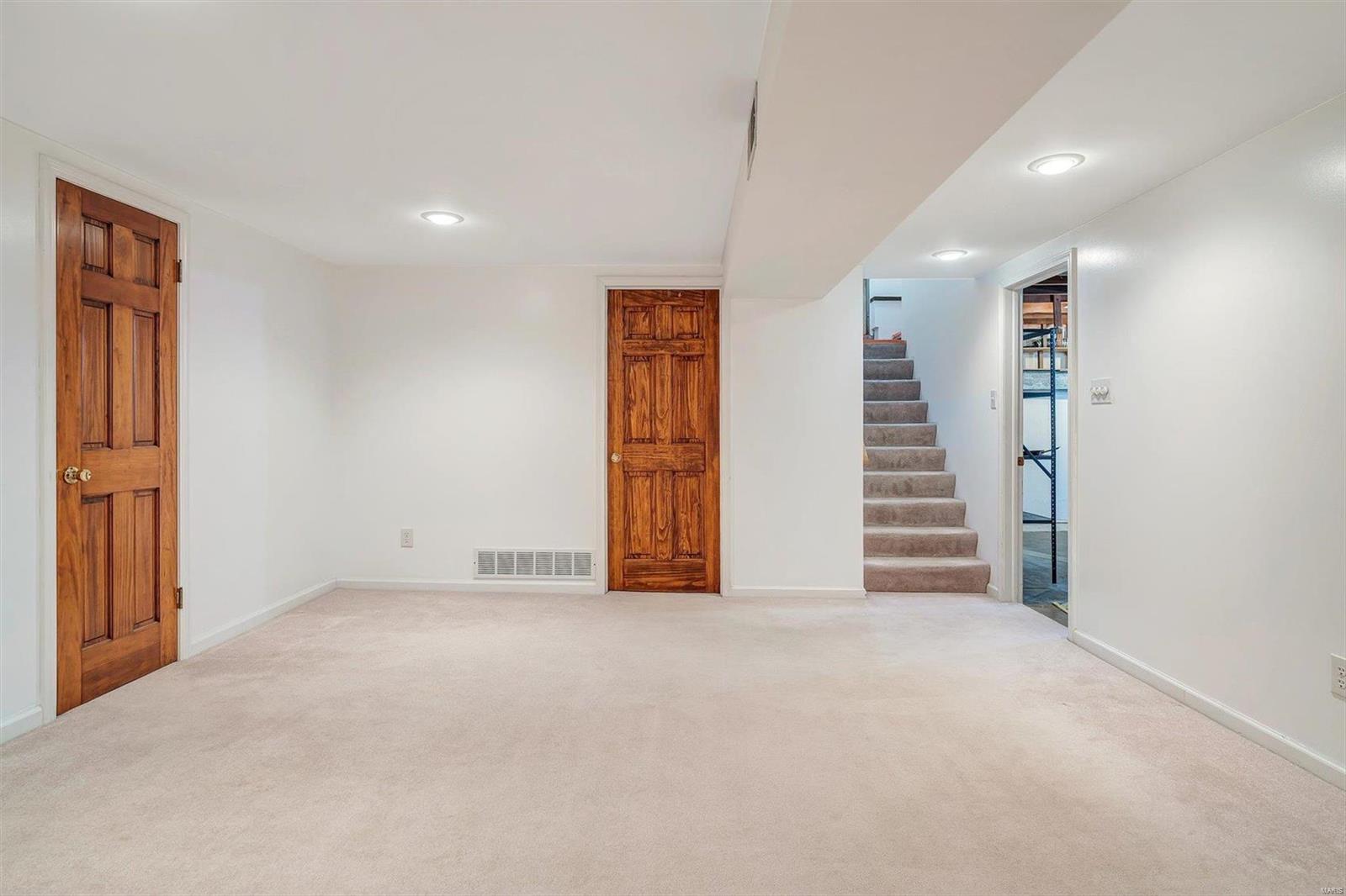 1128 Eastbrook Lane