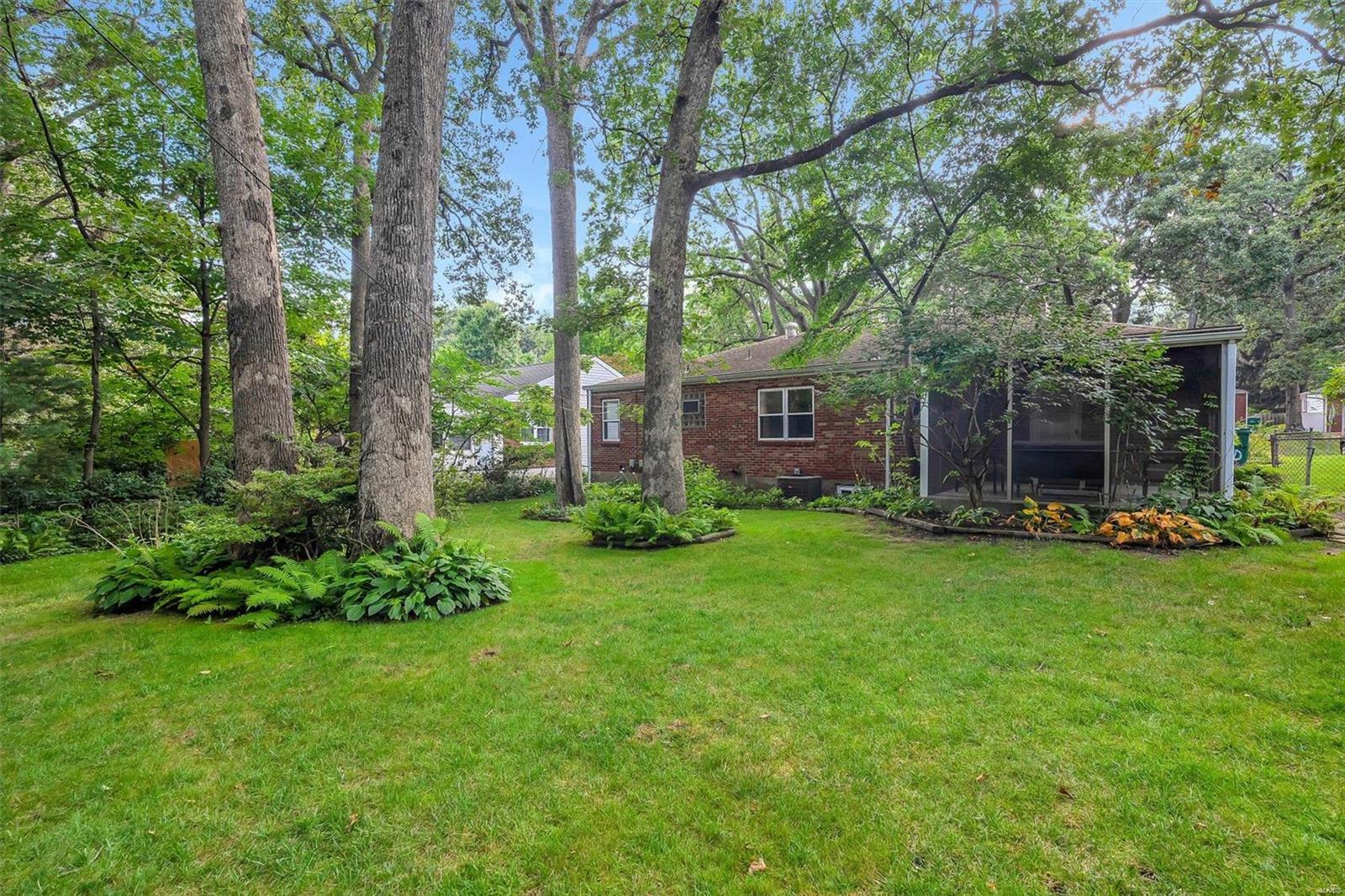 1128 Eastbrook Lane