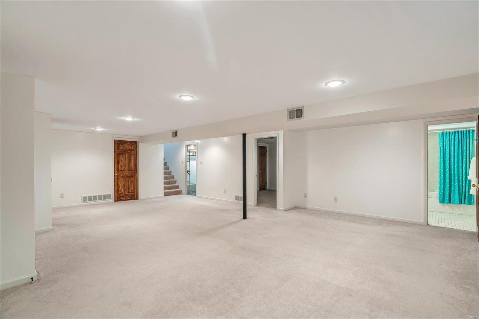 1128 Eastbrook Lane