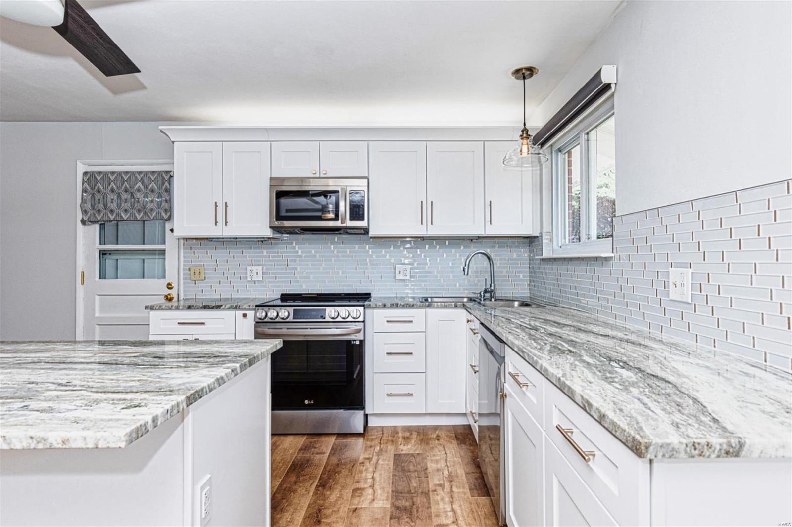 5904 Apple Valley Drive