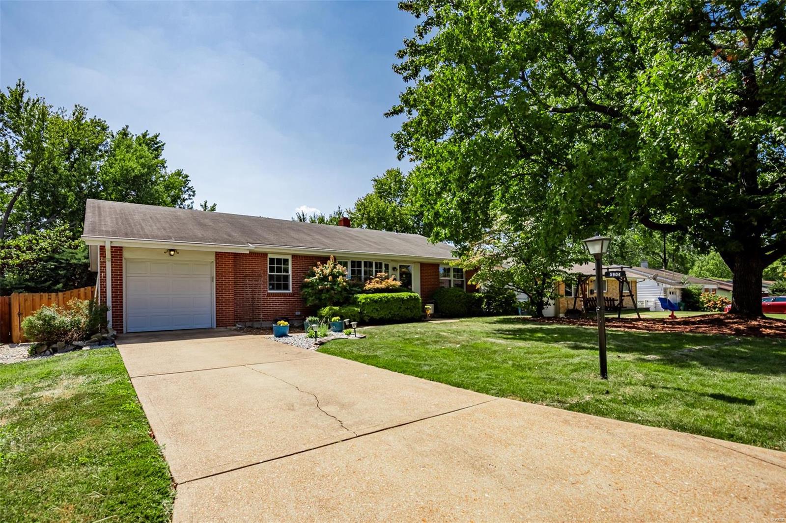 5904 Apple Valley Drive