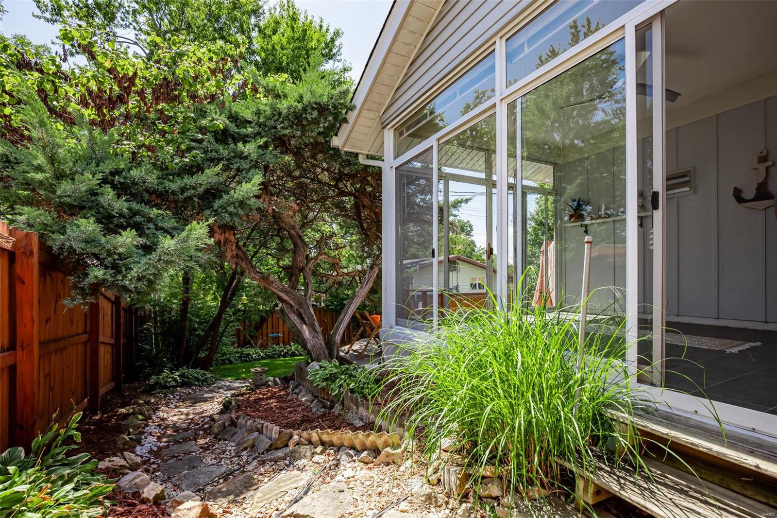 5904 Apple Valley Drive