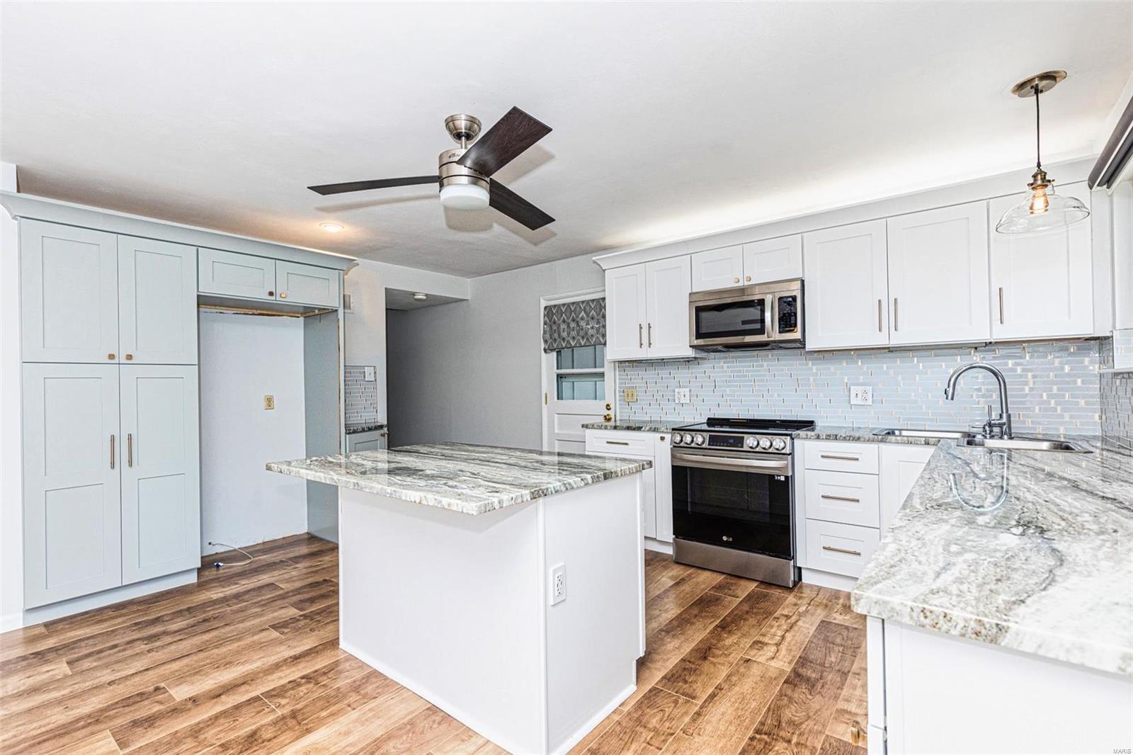 5904 Apple Valley Drive
