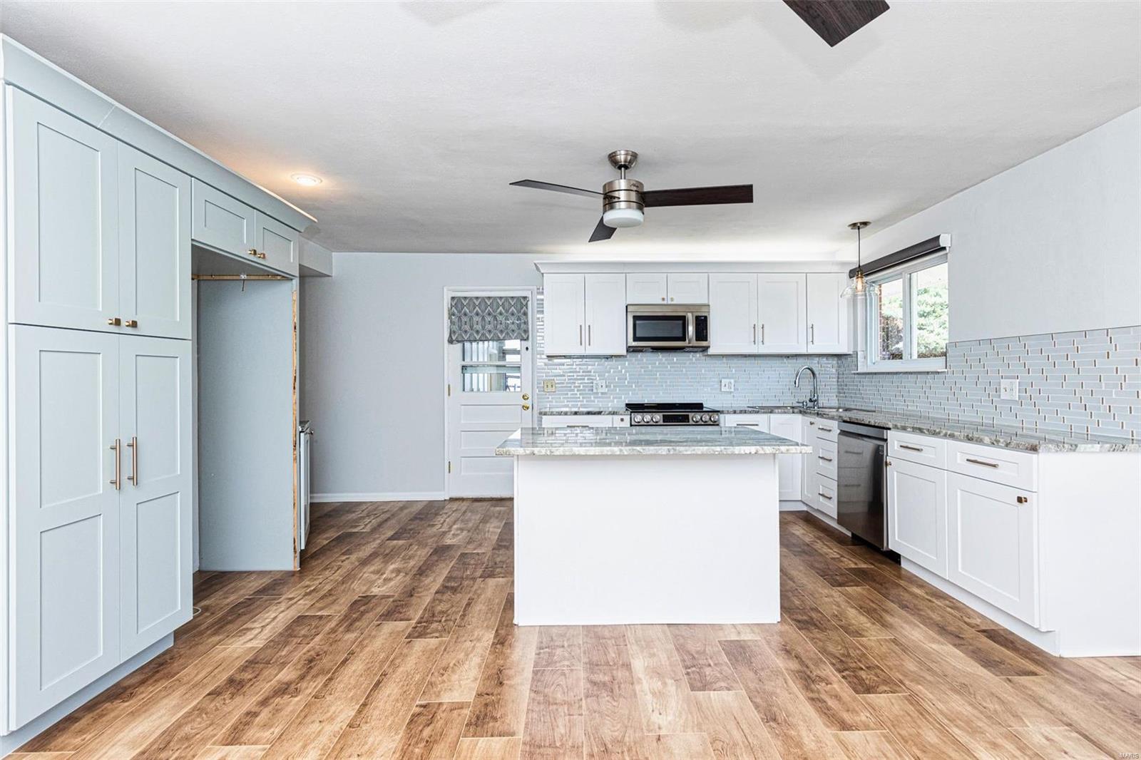 5904 Apple Valley Drive