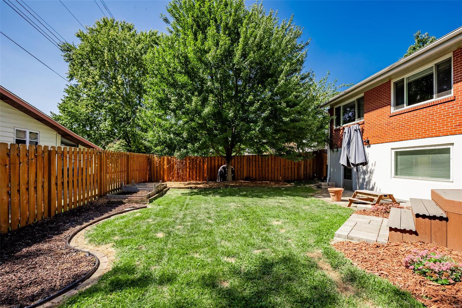 5904 Apple Valley Drive