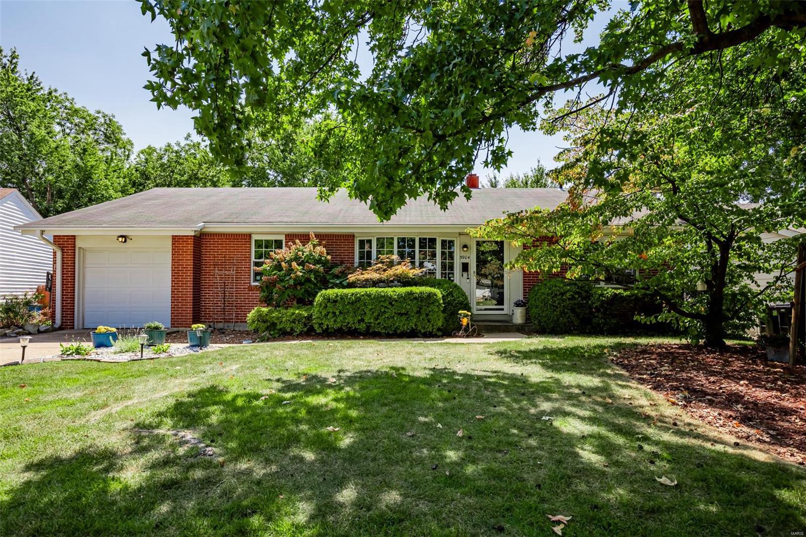 5904 Apple Valley Drive