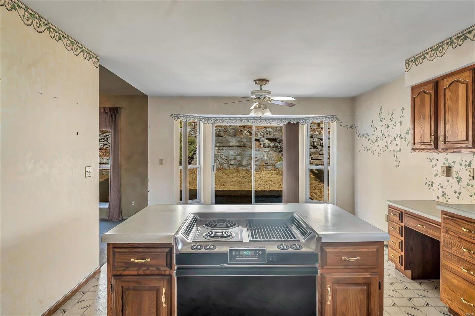 3033 Oakstowne Place