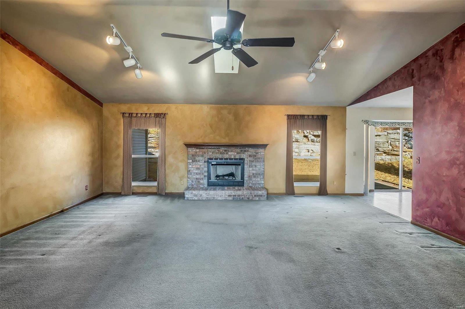 3033 Oakstowne Place