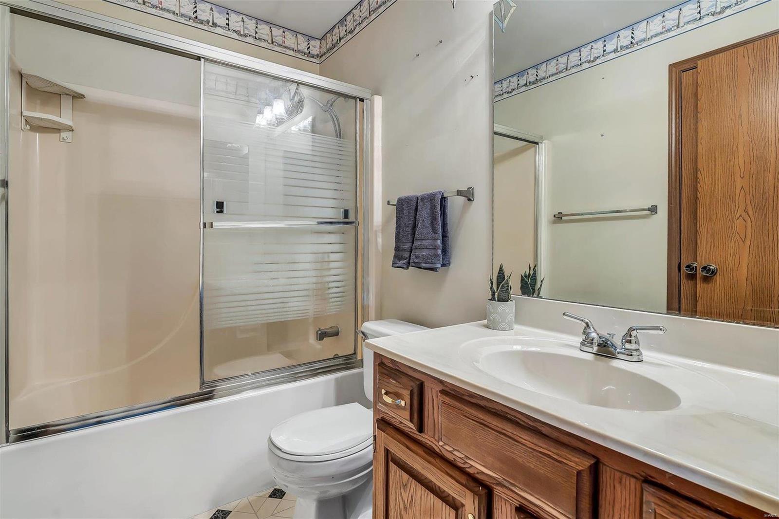 3033 Oakstowne Place