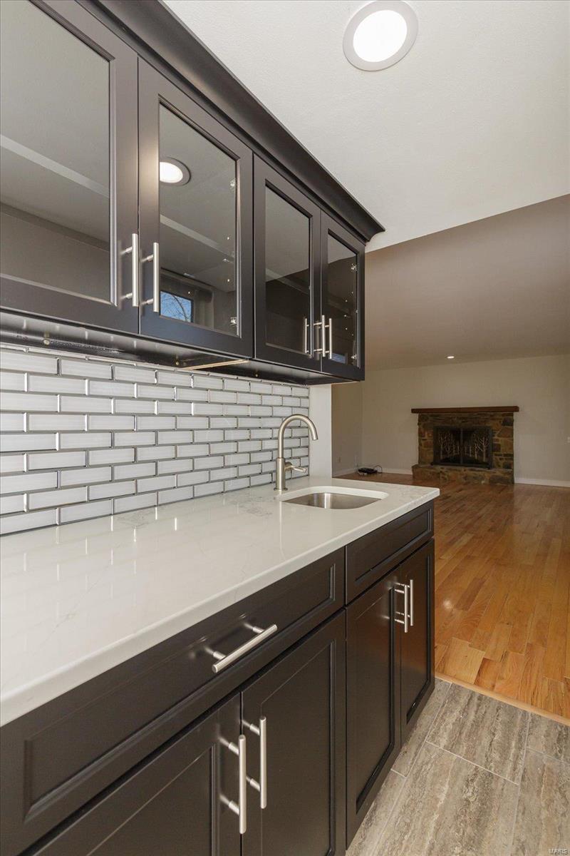 32 Colonade Court