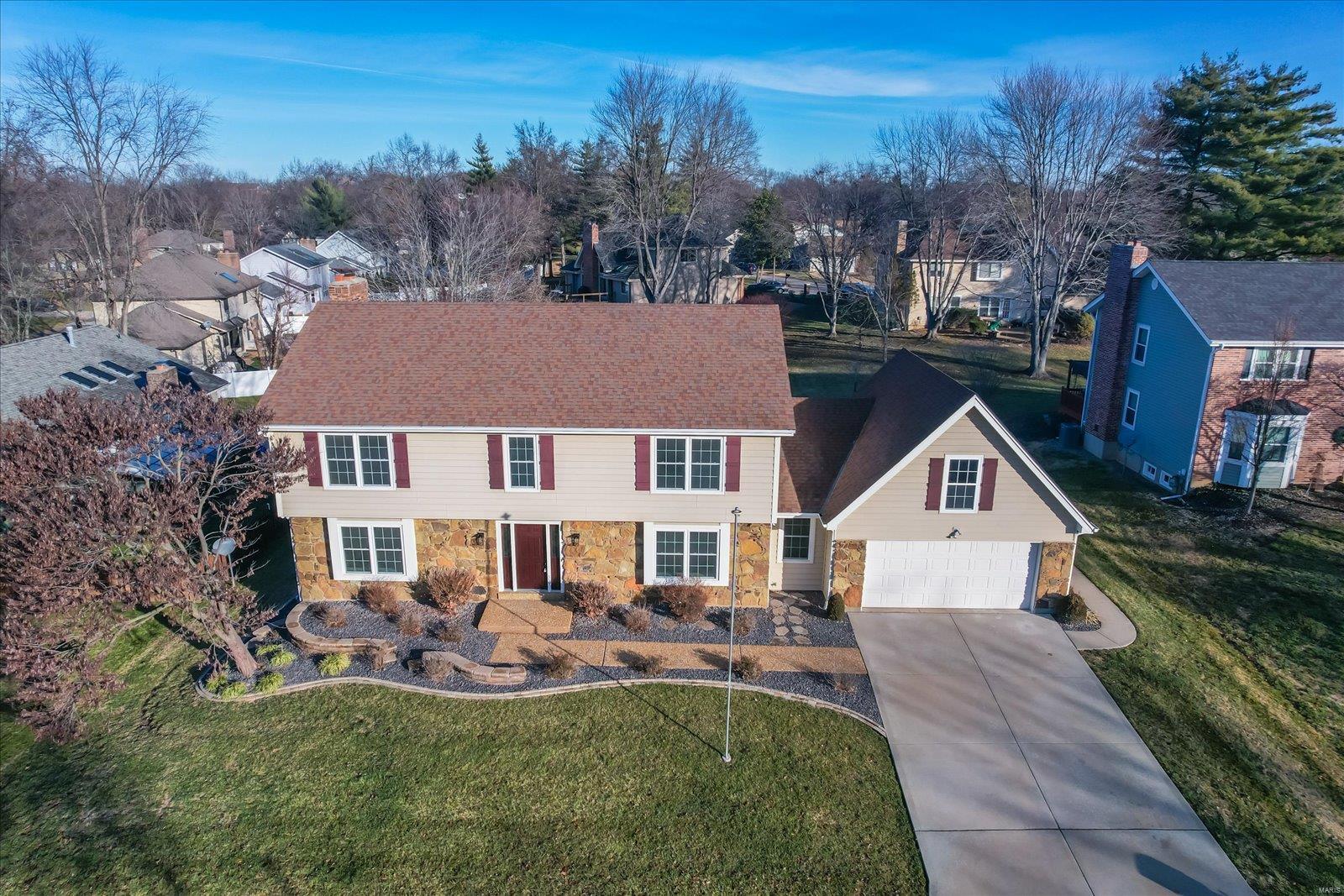 32 Colonade Court