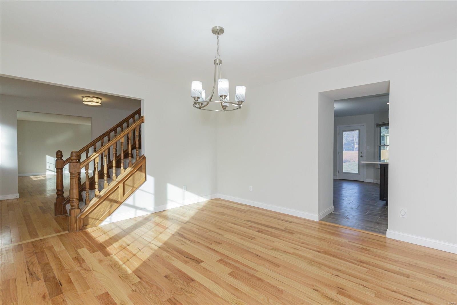 32 Colonade Court