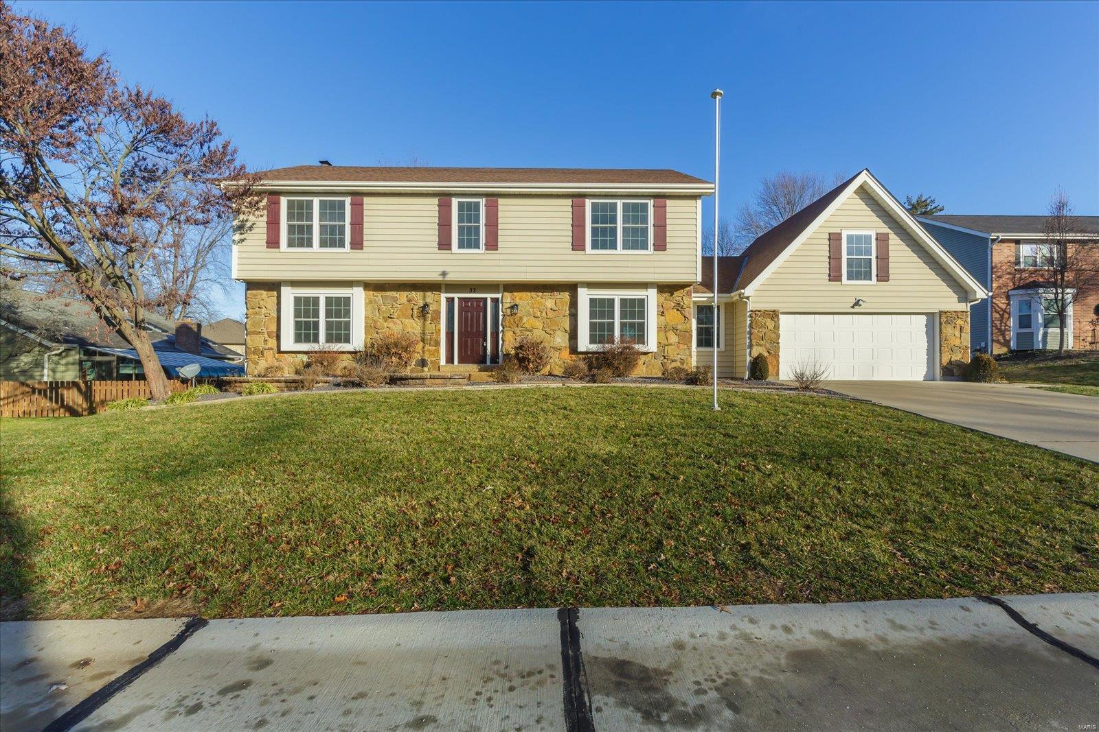 32 Colonade Court